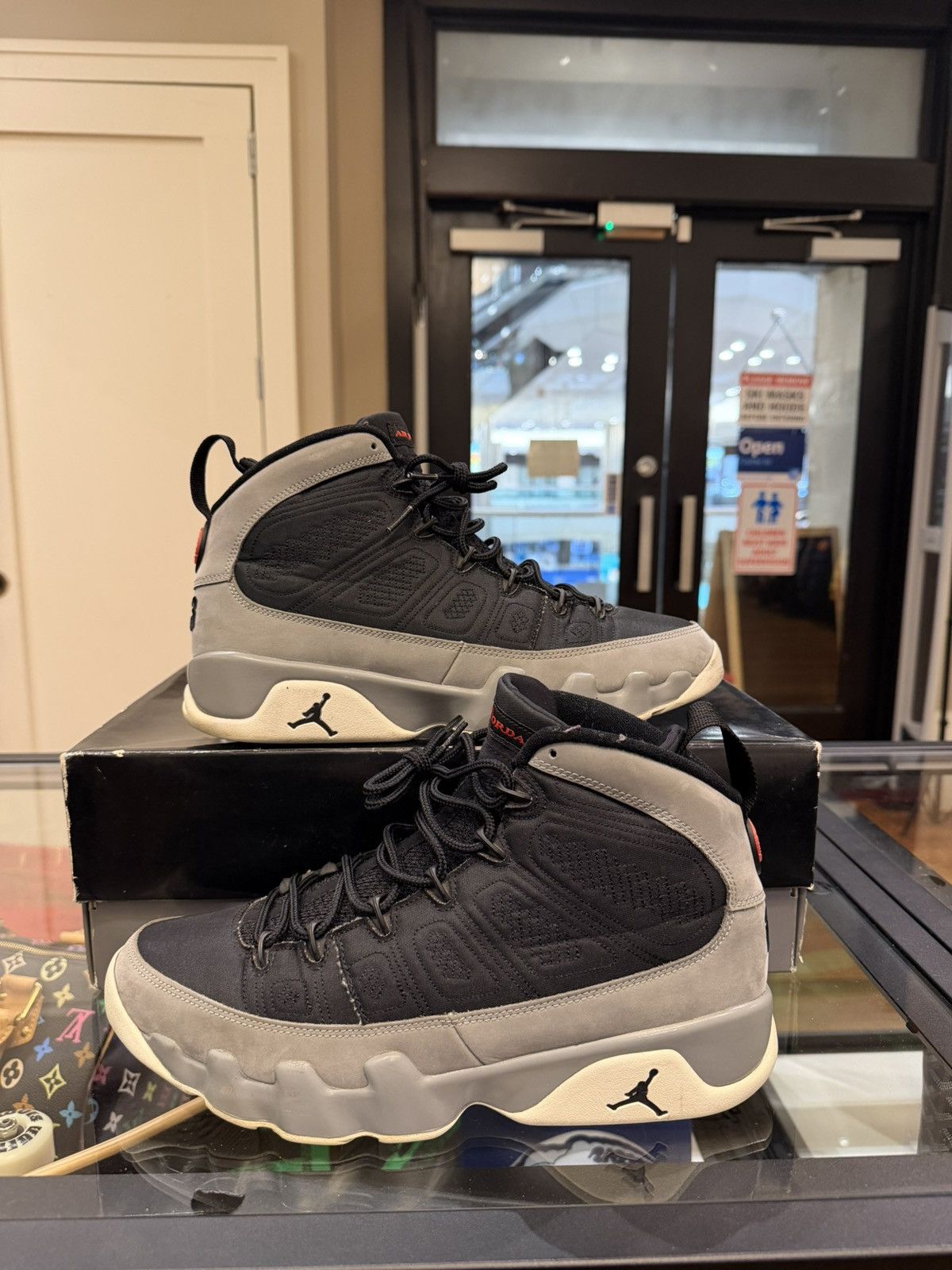 Jordan Brand Jordan 9 Retro Particle Gray Size US 10.5 / EU 43-44 - 1 Thumbnail