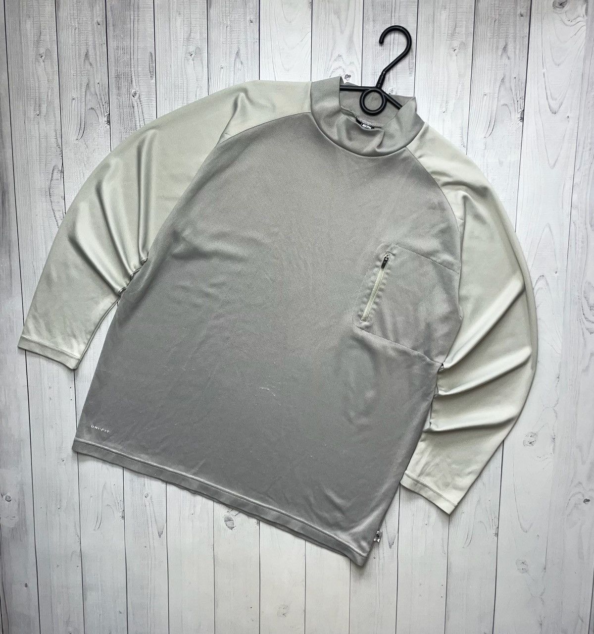 Nike × Nike ACG × Vintage Vintage Nike ACG silver long sleeve jersey size XL logo Size US XL / EU 56 / 4 - 1 Thumbnail