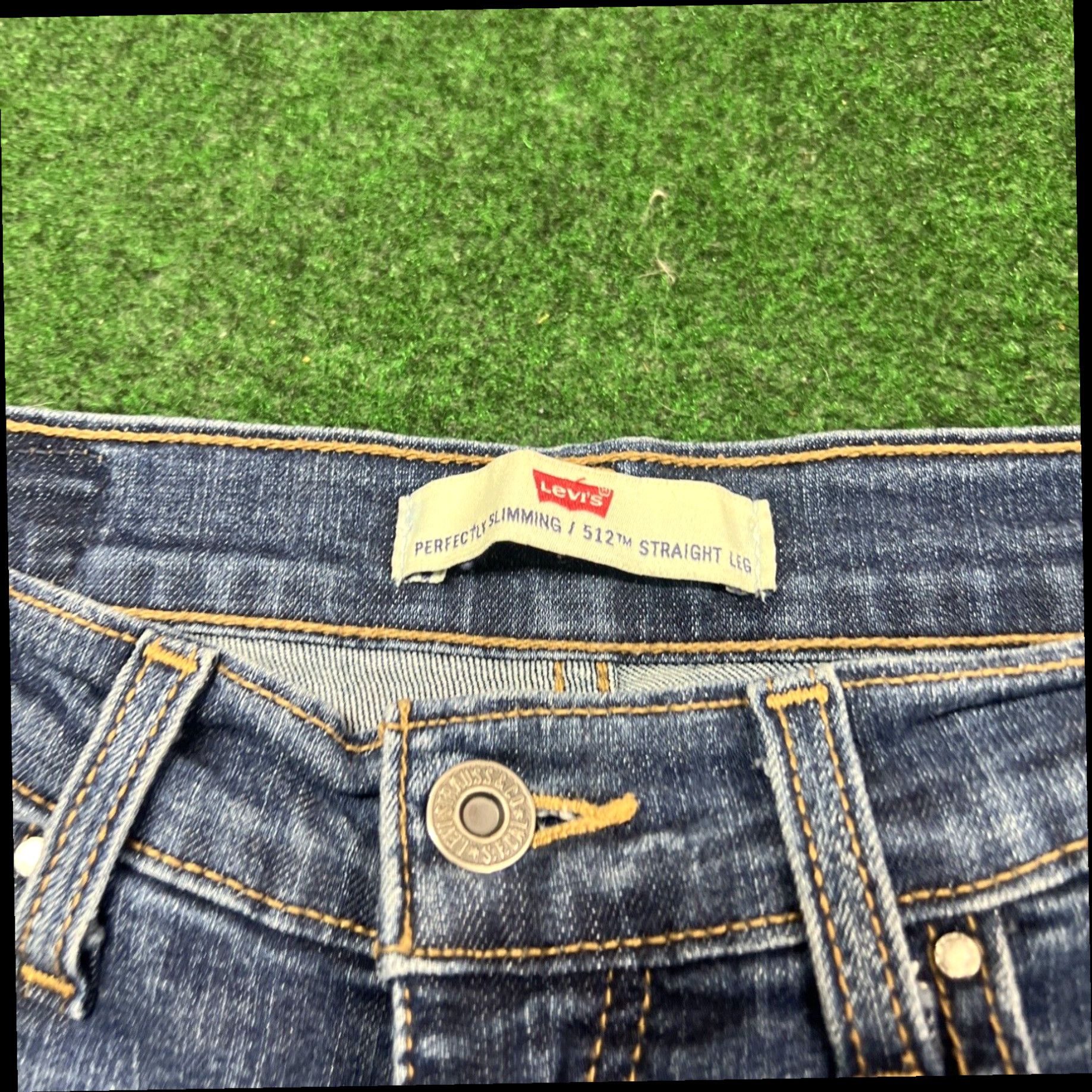 Levi's Women's Levis 512 Perfectly Slimming Straight Leg Blue Jeans Size 27x30 Size 27" / US 4 / IT 40 - 4 Thumbnail
