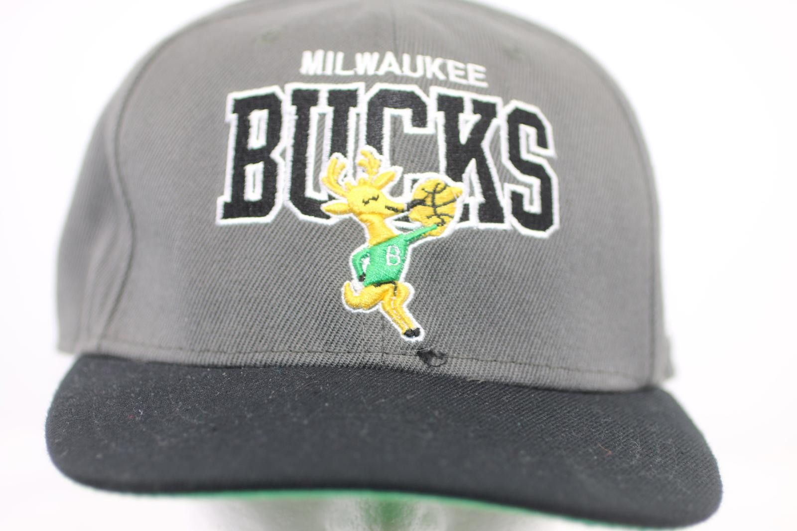Point Zero Milwaukee Bucks Mitchell & Ness Snapback Hat Hardwood NBA Size ONE SIZE - 2 Thumbnail