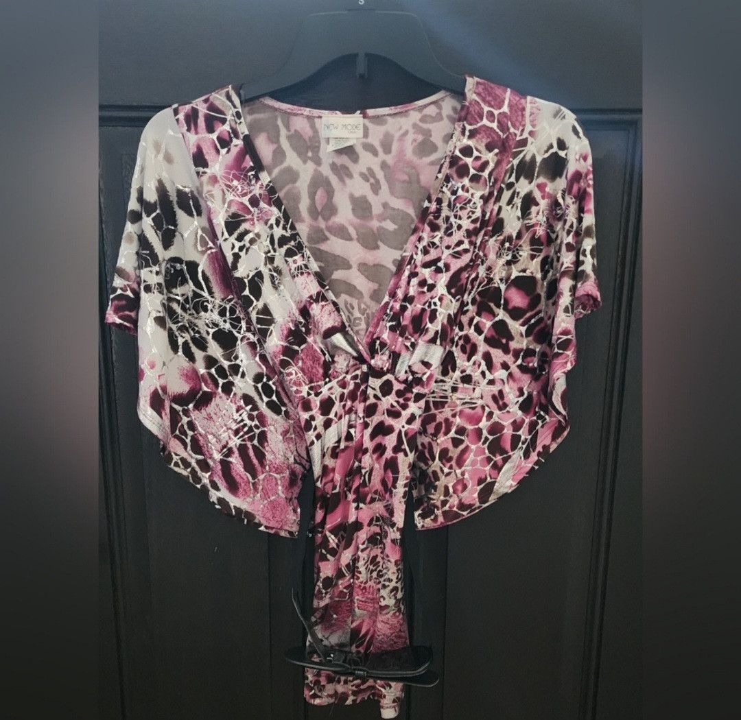 Other NWOT Mode Flutter Burgundy Silver Leopard Tie Dye Top S Size S / US 4 / IT 40 - 2 Thumbnail