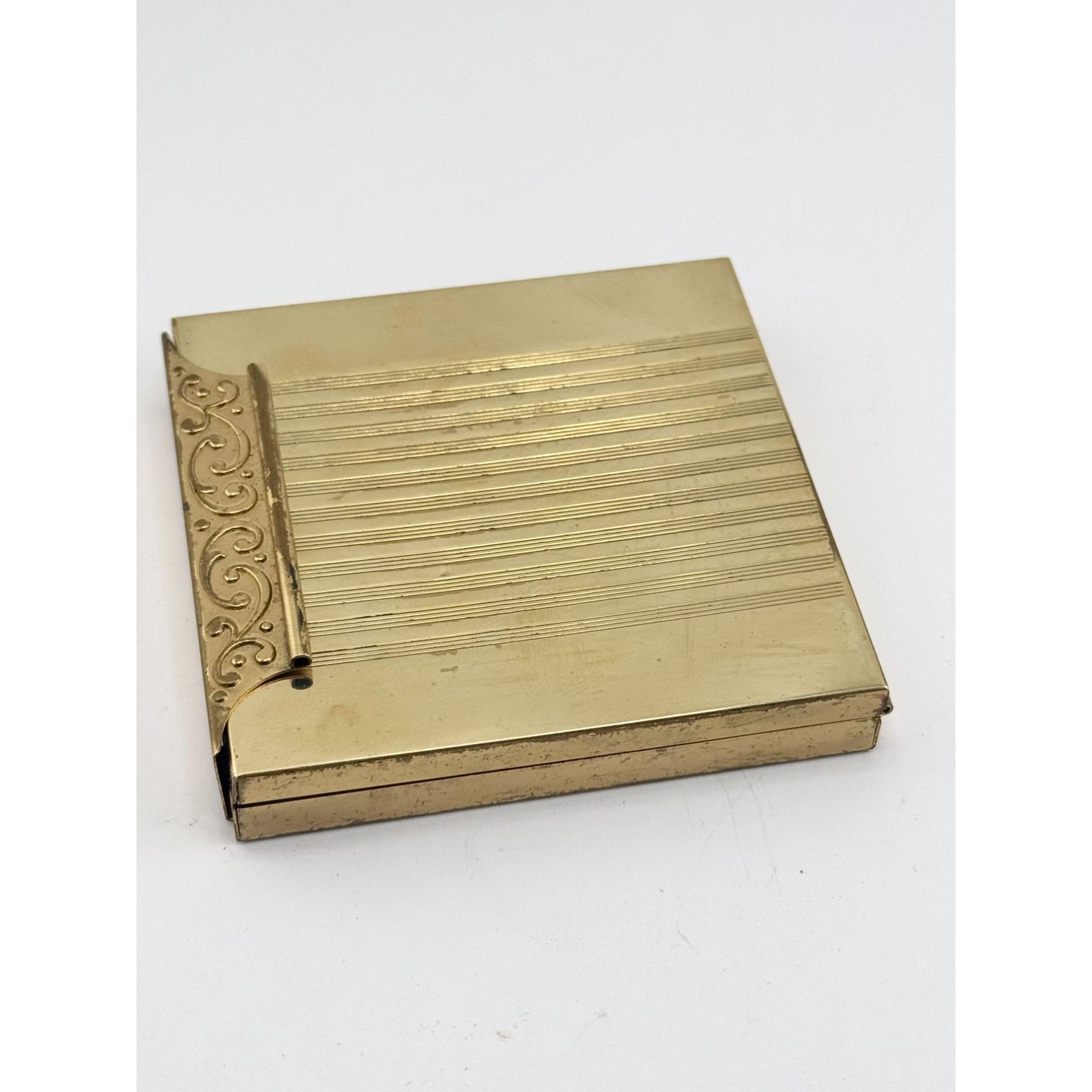Vintage Vintage Pat pend gold tone envelope vanity compact Size ONE SIZE - 6 Thumbnail