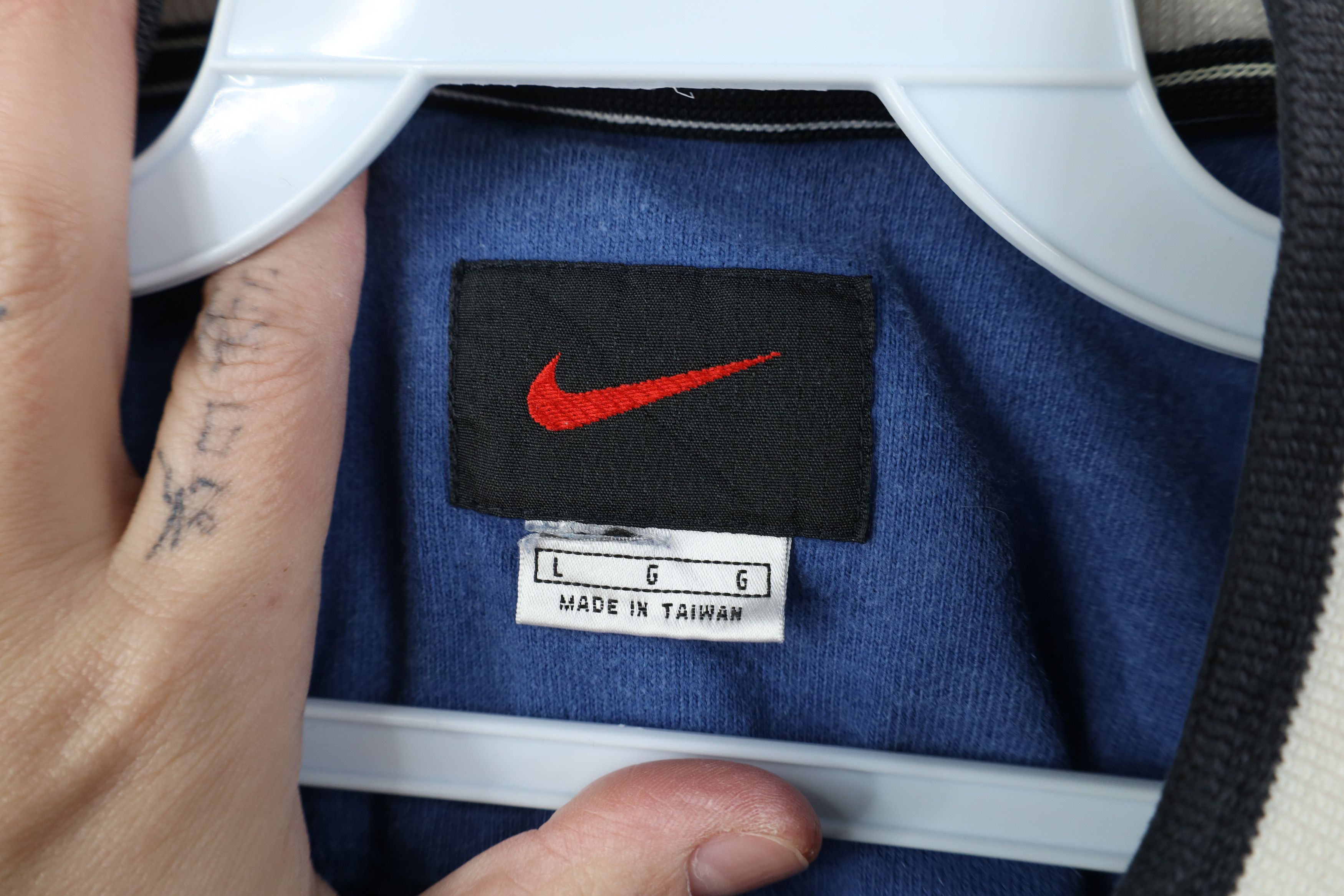 Nike Vintage 90s Nike Swoosh Heavy Knit Ringer T-Shirt Blue Size US L / EU 52-54 / 3 - 5 Thumbnail