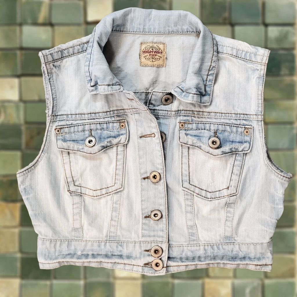 Denime Highway Jeans Womens Large Light Washed Denim Crop Vest Biker Western 70s Vtg Size 36" / US 14 / IT 50 - 1 Thumbnail