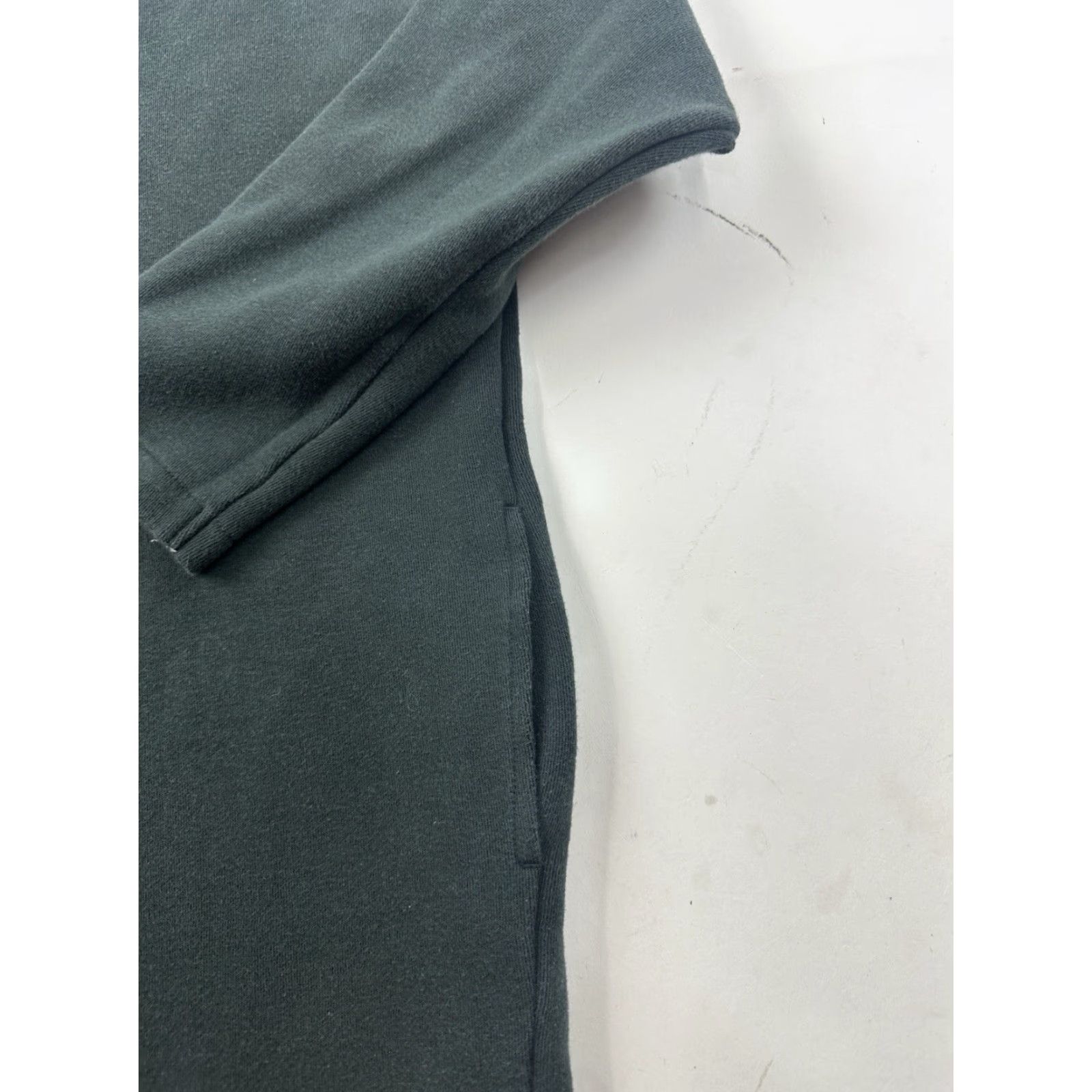 Uniqlo Uniqlo Sweater Dress Womens Small Black V-Neck Pullover Pockets Size S / US 4 / IT 40 - 2 Thumbnail