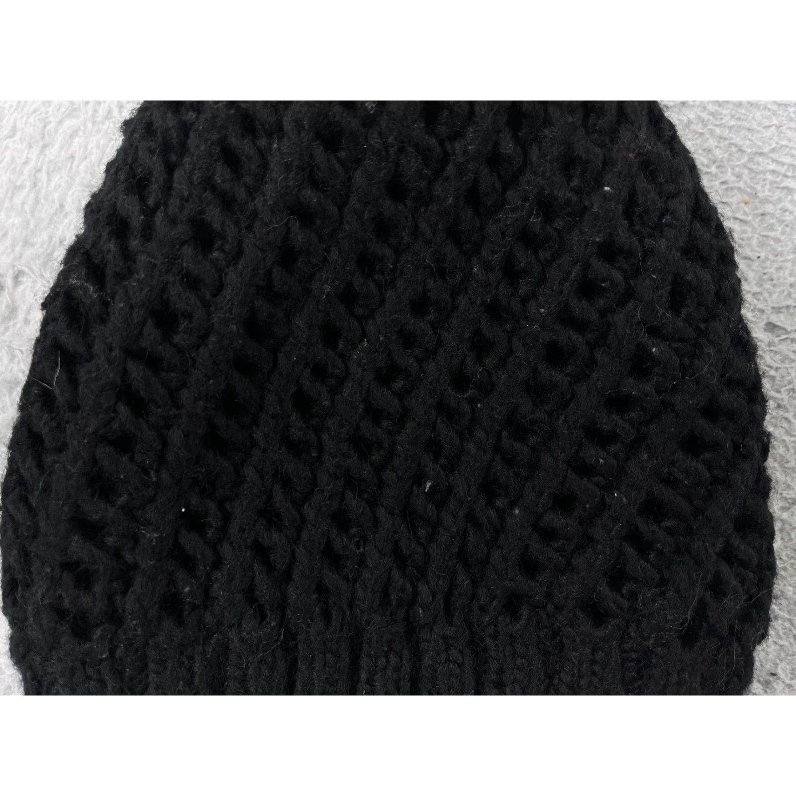 Vintage Beanie Toque Adult One Size Black Acrylic Wool Blend Criss Cross Knit Ski Hat/Cap Mens Beanie Black Knit Ski Size ONE SIZE - 2 Thumbnail