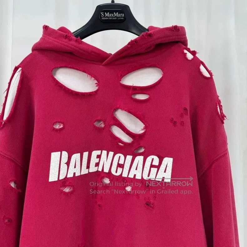 Balenciaga Balenciaga Distressed Logo Hoodie. Size US XXS / EU 40 - 3 Thumbnail