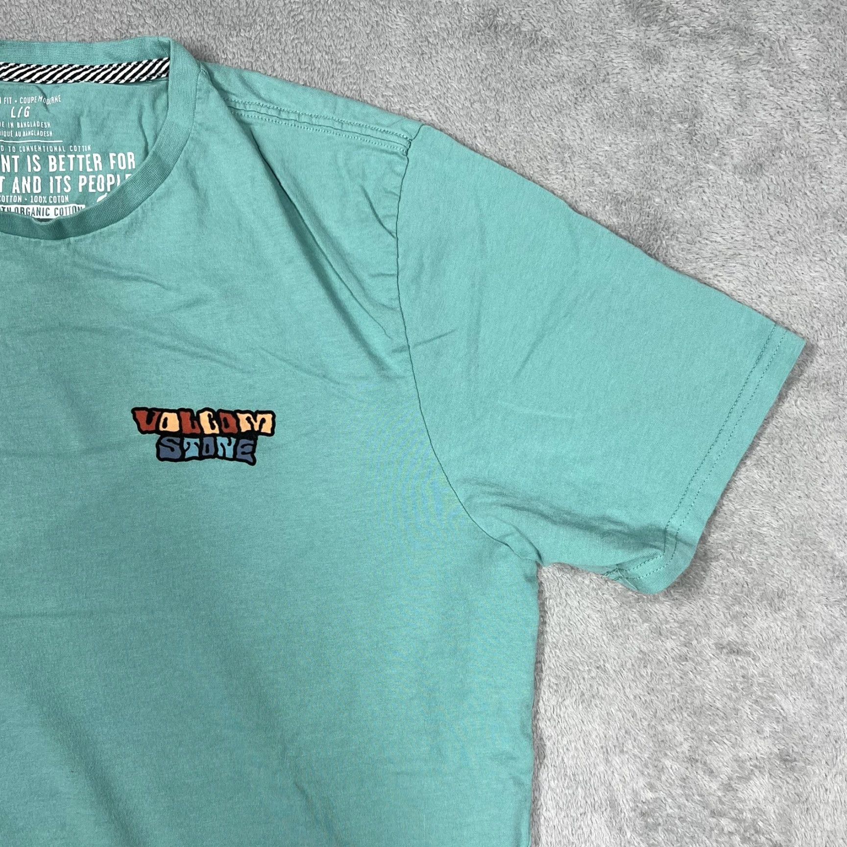 Volcom Volcom Stone Wavey Graphic T-Shirt Mens Size Large Mint Green Crew Neck Short Sleeve T-Shirt Regular Cotton Green Retro Size US L / EU 52-54 / 3 - 3 Thumbnail