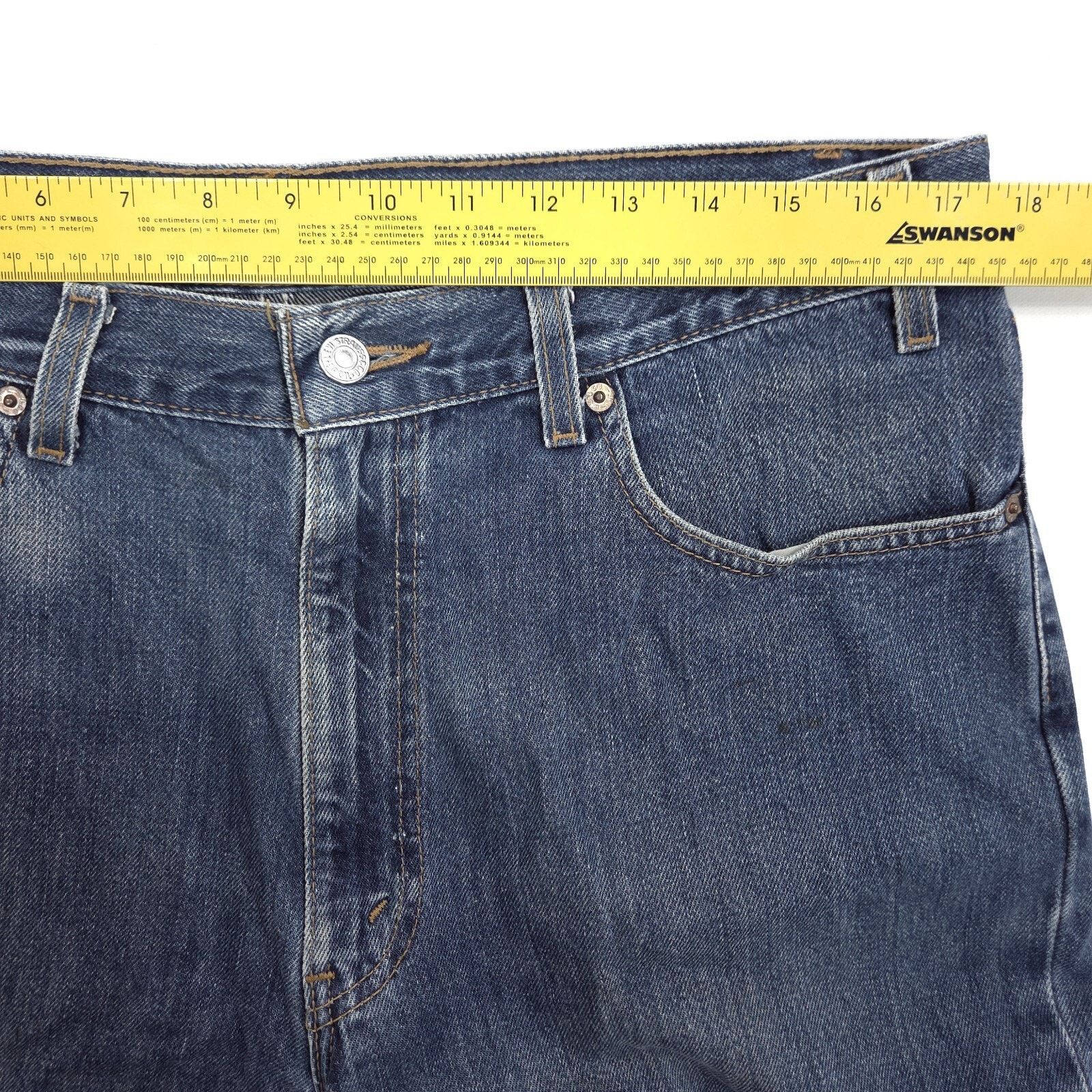 Levi's Levis 550 Jeans Mens 36x30 Relaxed Fit Vintage USA Made Size US 35 - 6 Thumbnail