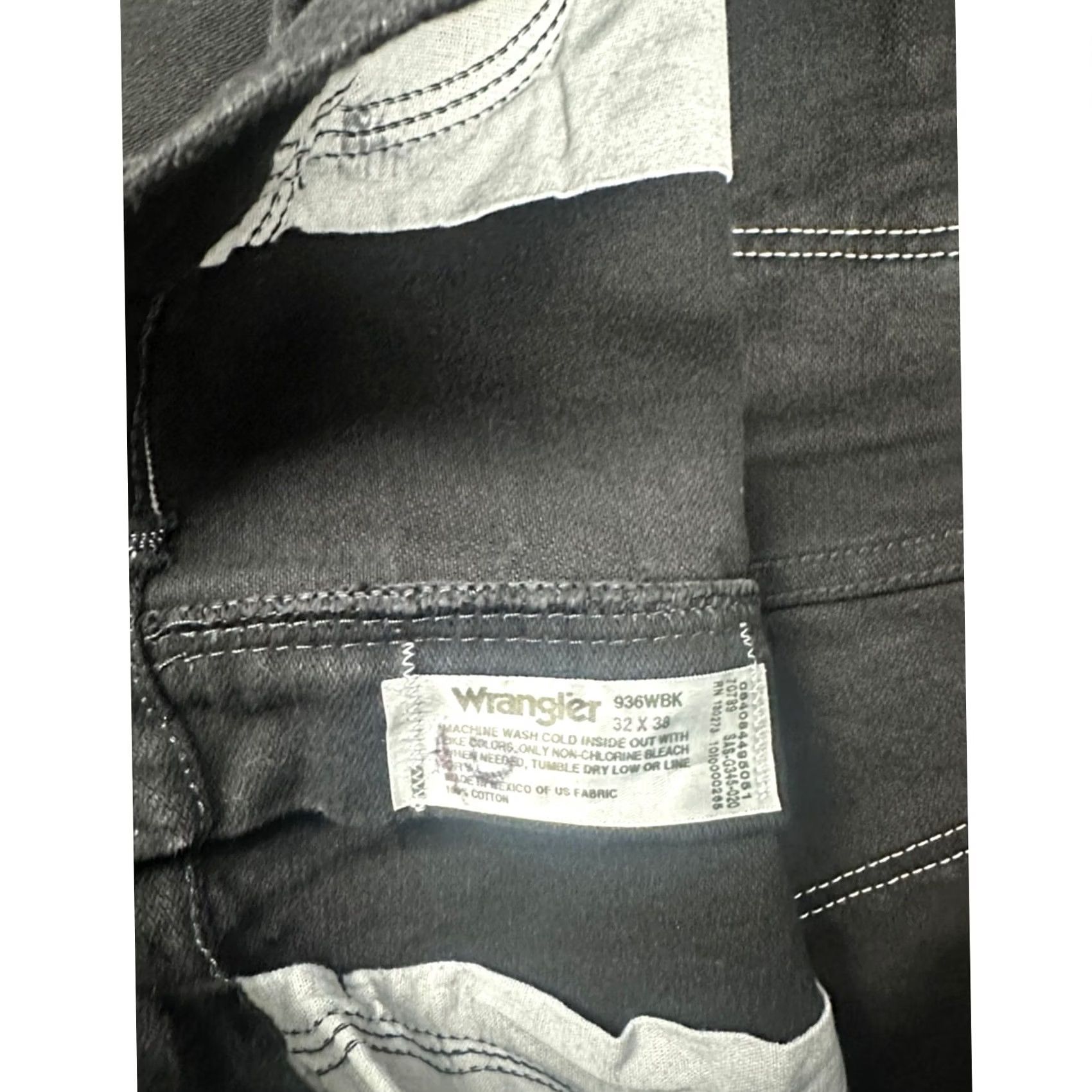 Wrangler VINTAGE Wrangler Black Cowboy Cut Slim Fit Jeans 32x38 Mens Jeans Straight 32 Black Denim Straight 90s? Size US 32 / EU 48 - 7 Thumbnail