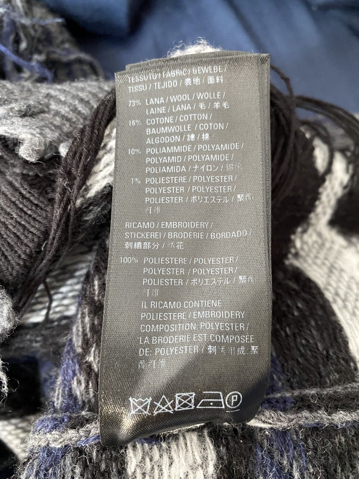 Balenciaga Balenciaga distressed sweatshirt Size US S / EU 44-46 / 1 - 8 Thumbnail