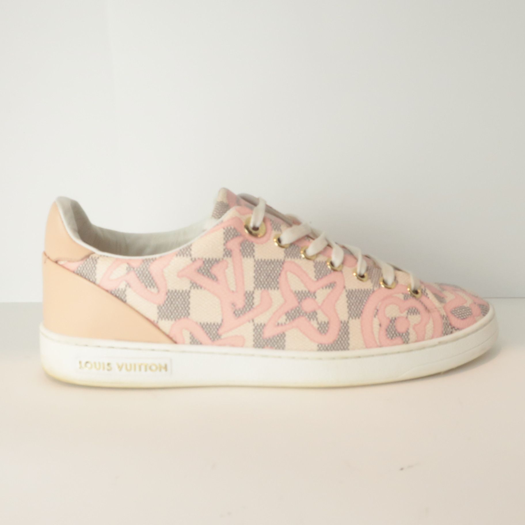 Louis Vuitton Louis Vuitton Tahitienne Pink Flower Sneakers Size US 9 / IT 39 - 16 Thumbnail