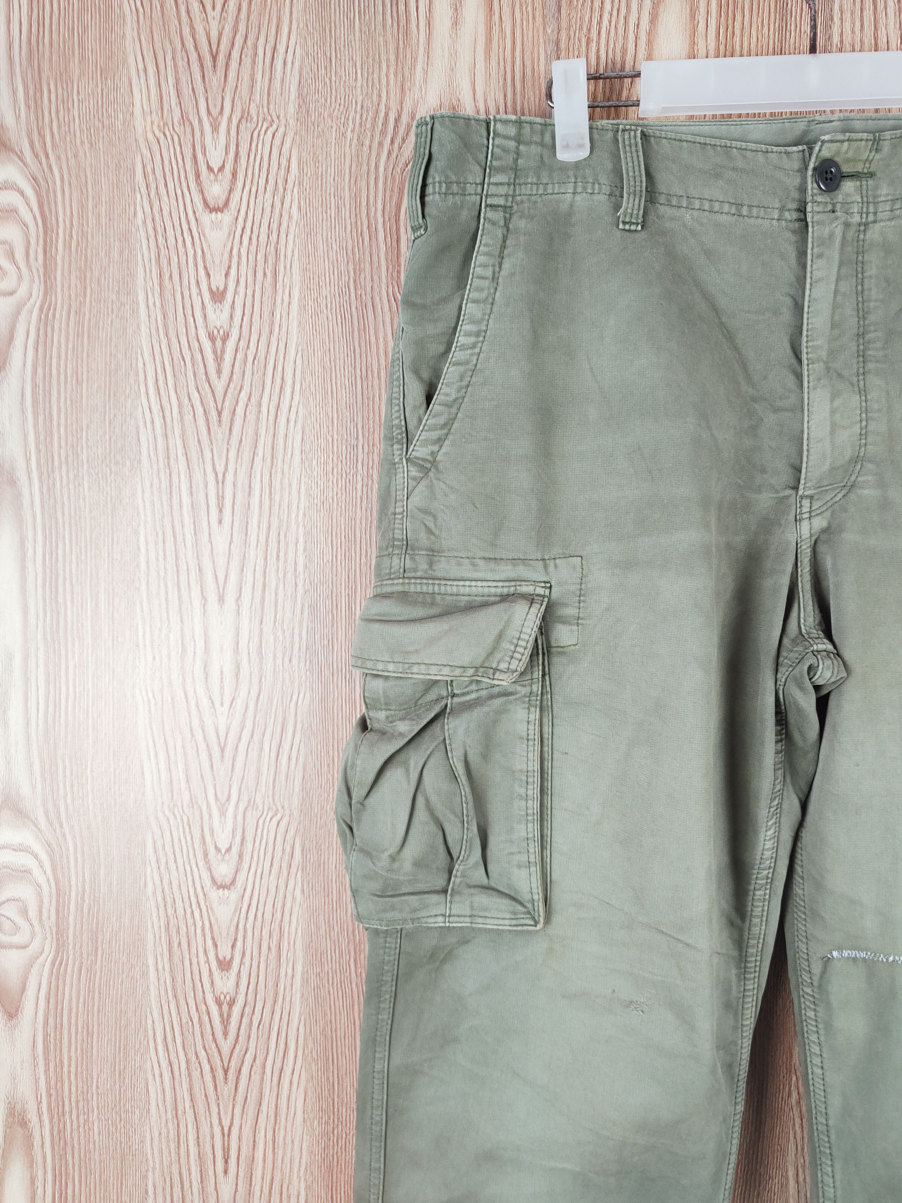 Japanese Brand Uniqlo Green Faded Multipocket Tactical Cargo Pants #W910 Size US 36 / EU 52 - 3 Thumbnail