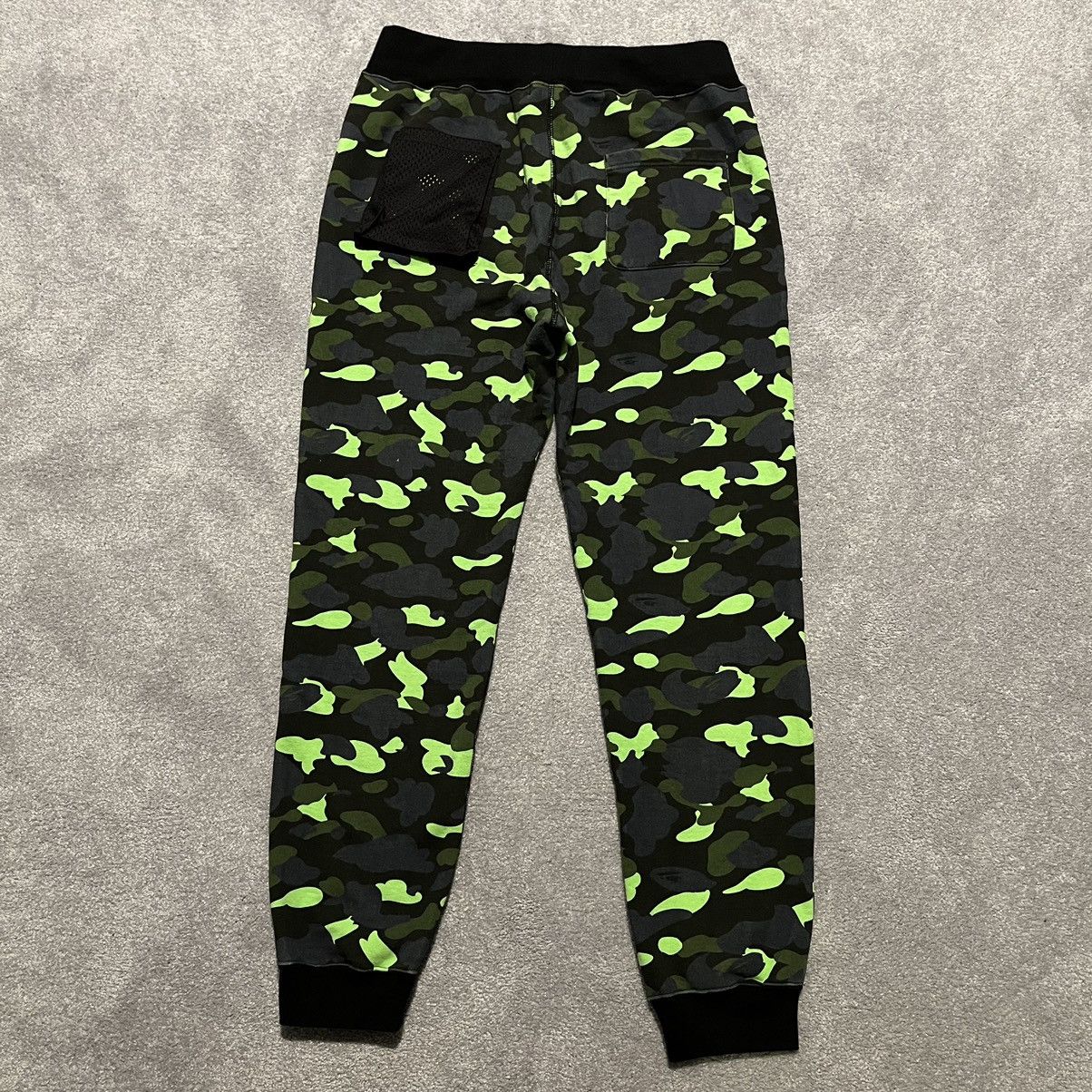 Bape Bape A Bathing Ape Neon 1st Camo Sweat Pants Size US 36 / EU 52 - 2 Thumbnail