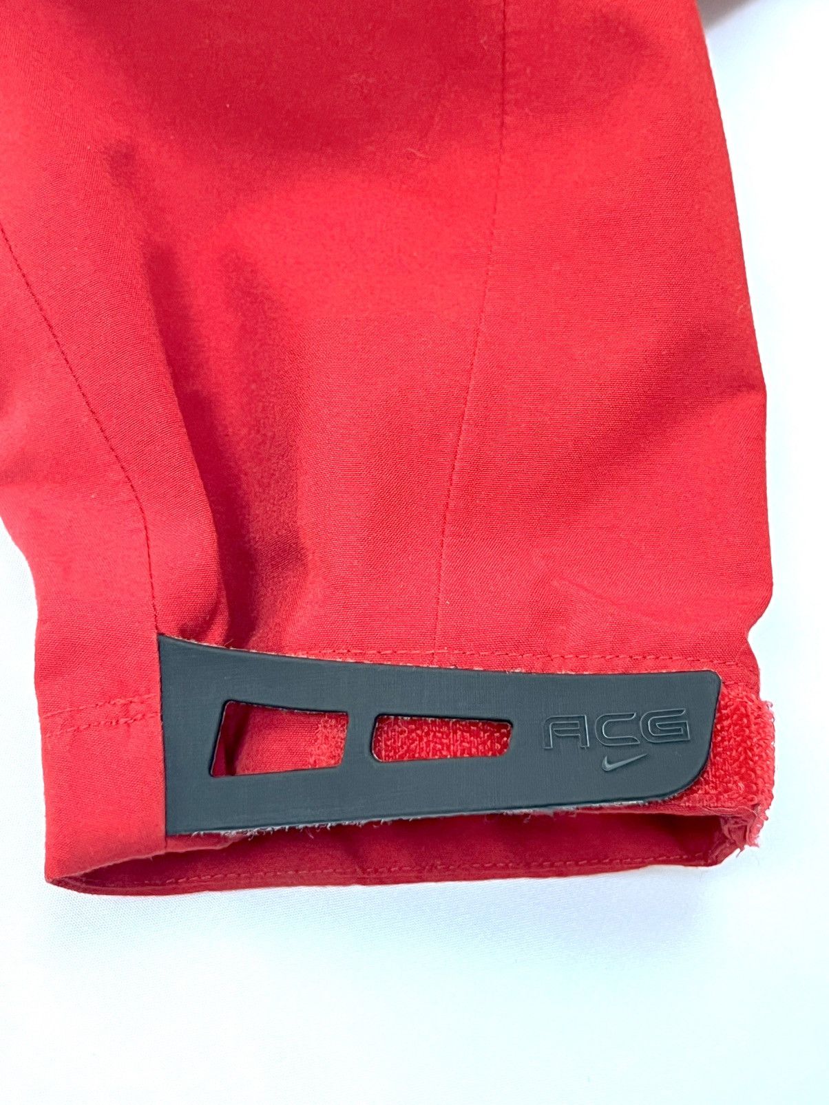 Nike ACG vintage Nike ACG Gore-Tex mountain jacket - Red - Size L Size US L / EU 52-54 / 3 - 15 Thumbnail