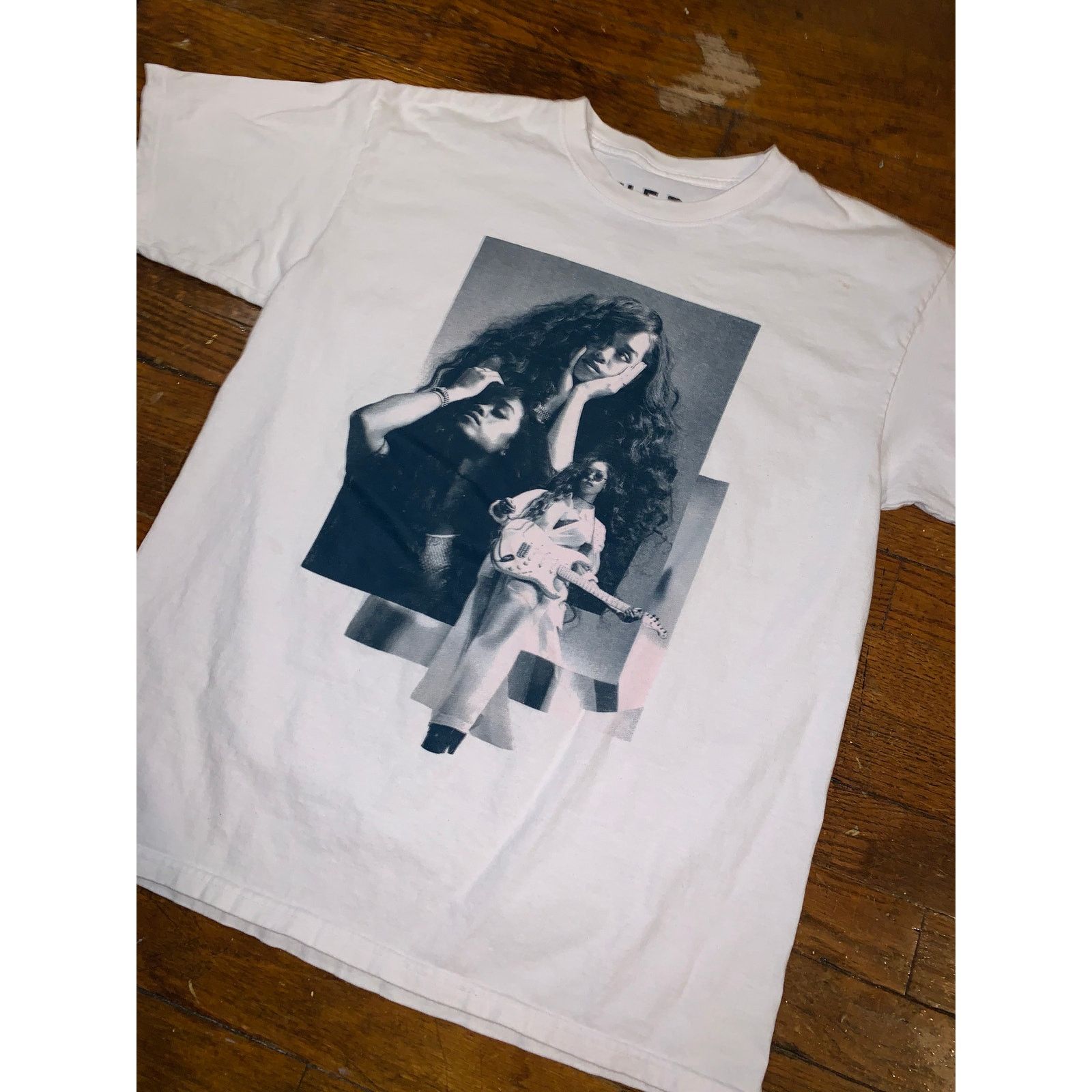 Band Tees × Other H.E.R. T Shirt Large White R&B Singer Graphic Tee Cotton Size M / US 6-8 / IT 42-44 - 2 Thumbnail