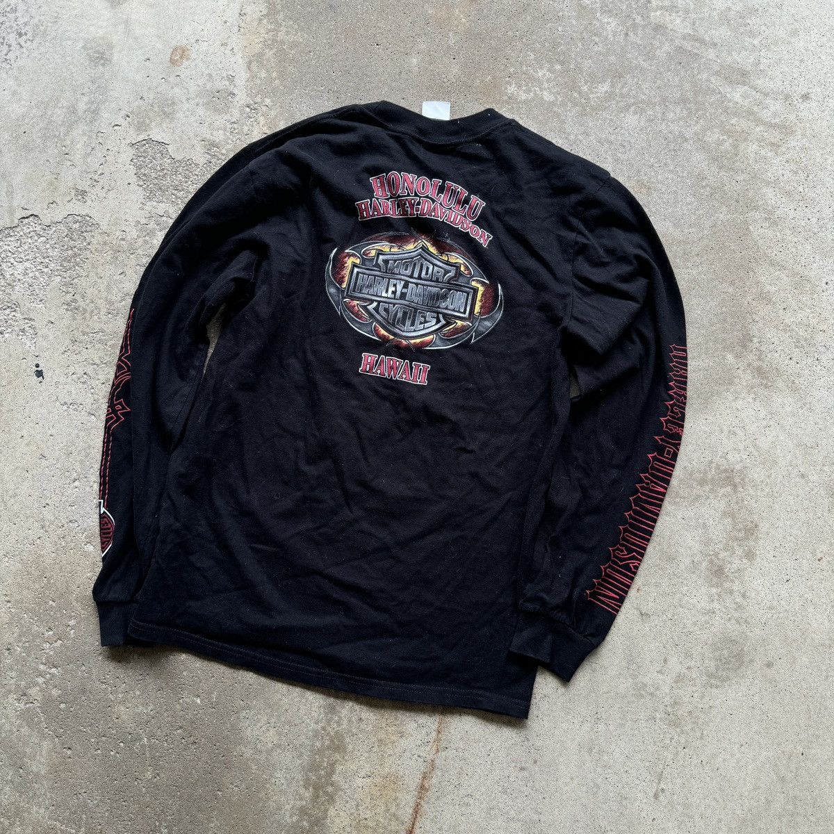 Harley Davidson VINTAGE 2010S HARLEY DAVIDSON SKULL FLAME LONGSLEEVE TEE Size US L / EU 52-54 / 3 - 7 Thumbnail