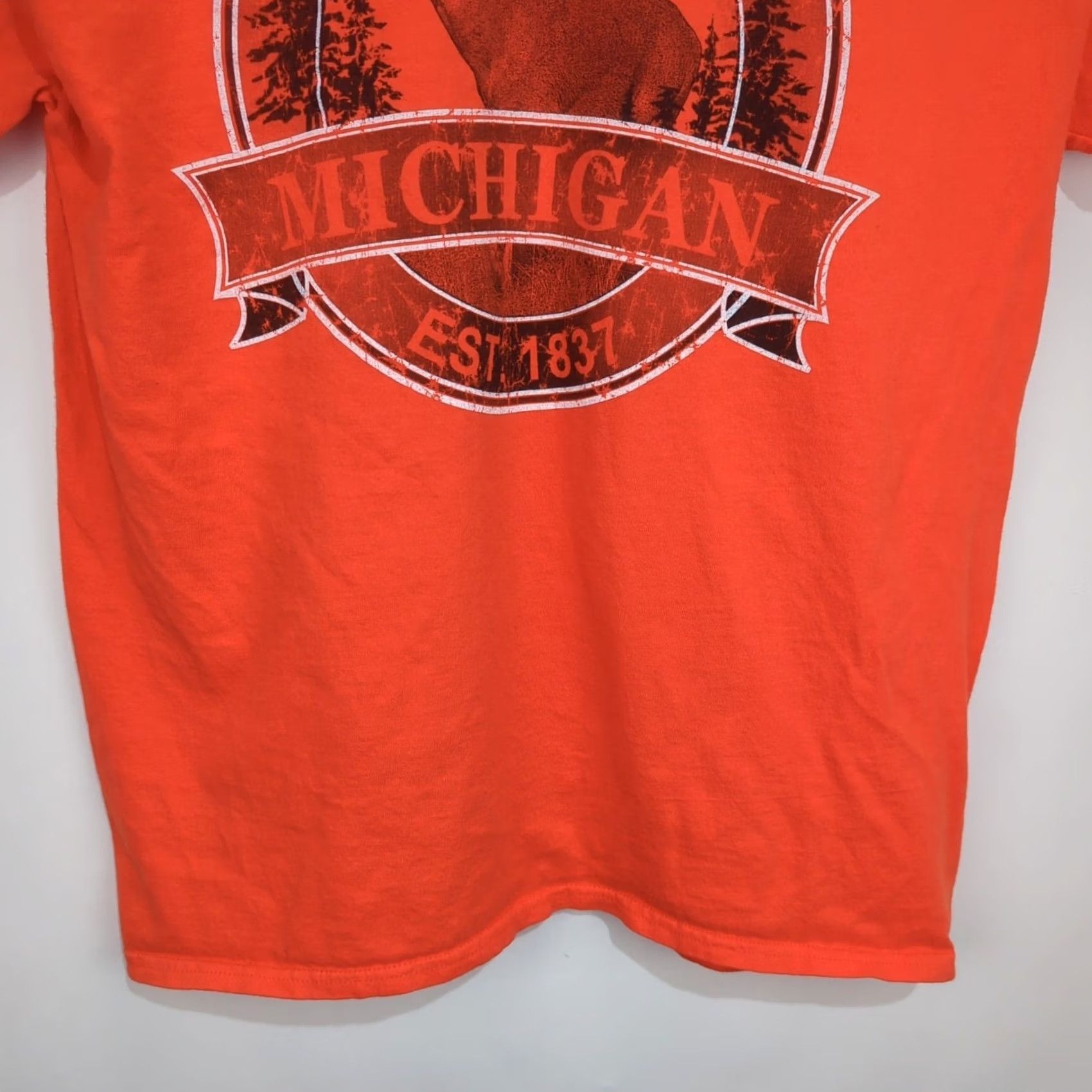 Gildan VINTAGE Michigan Deer Large T Shirt Nature Destination Hunt Orange Hunting Gildan Heavy Cotton Men L Orange Deer Logo 90s Size US L / EU 52-54 / 3 - 7 Thumbnail