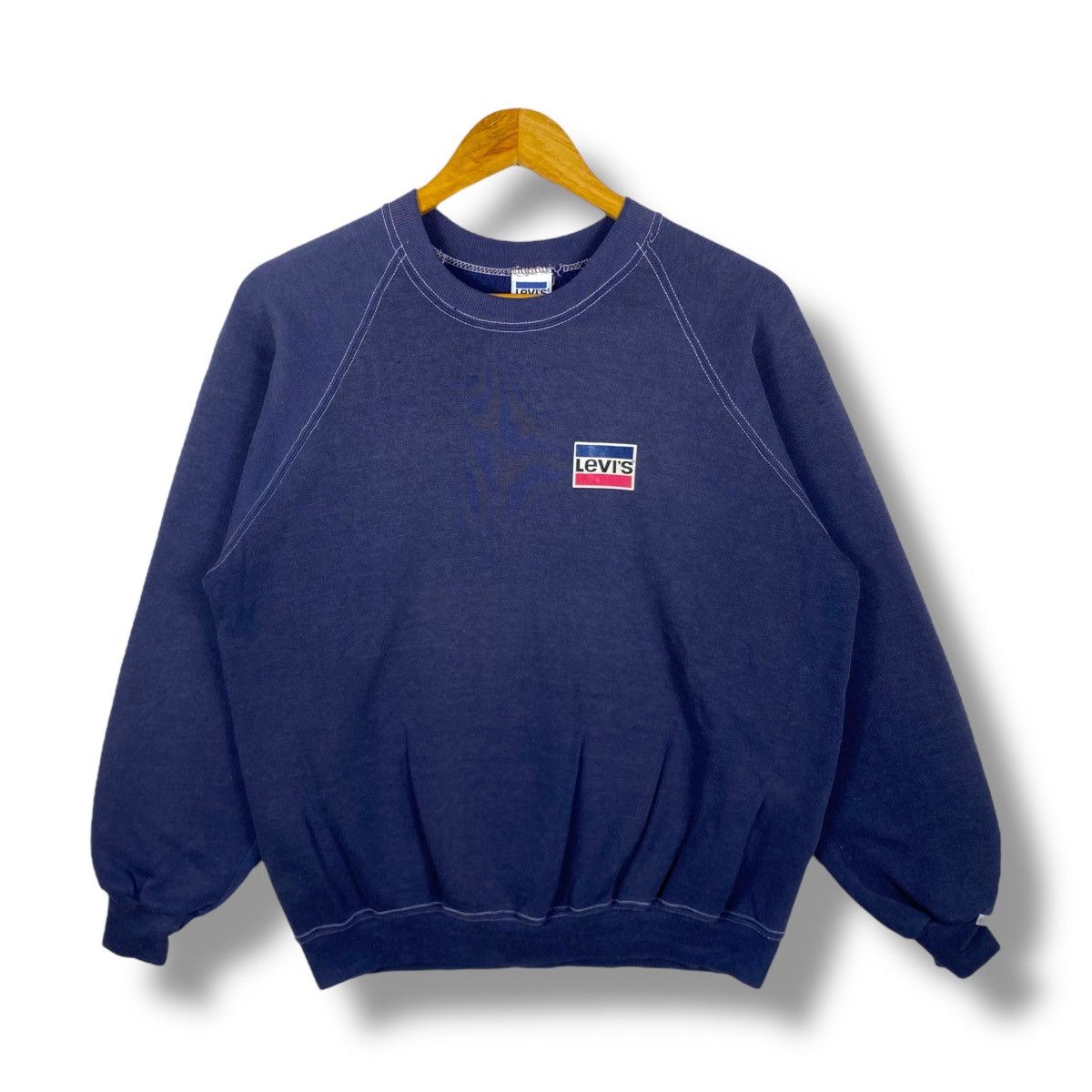 Levi's × Vintage Vintage 80's LEVI'S Small Logo Crewneck Sweatshirt Medium Size US M / EU 48-50 / 2 - 1 Thumbnail