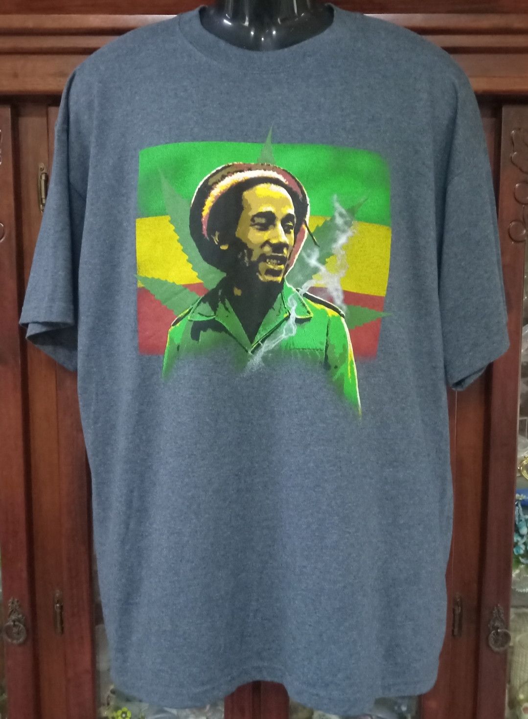 Reel Legends Vintage Bob Marley Rasta Flag T-shirt