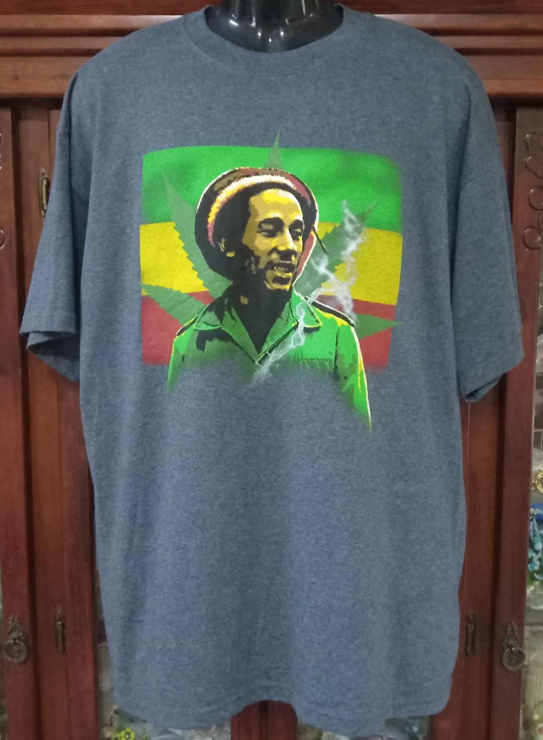 Bob Marley × Legendary Goods × Reel Legends Vintage Bob Marley Rasta Flag T-shirt Size US XL / EU 56 / 4 - 1 Thumbnail