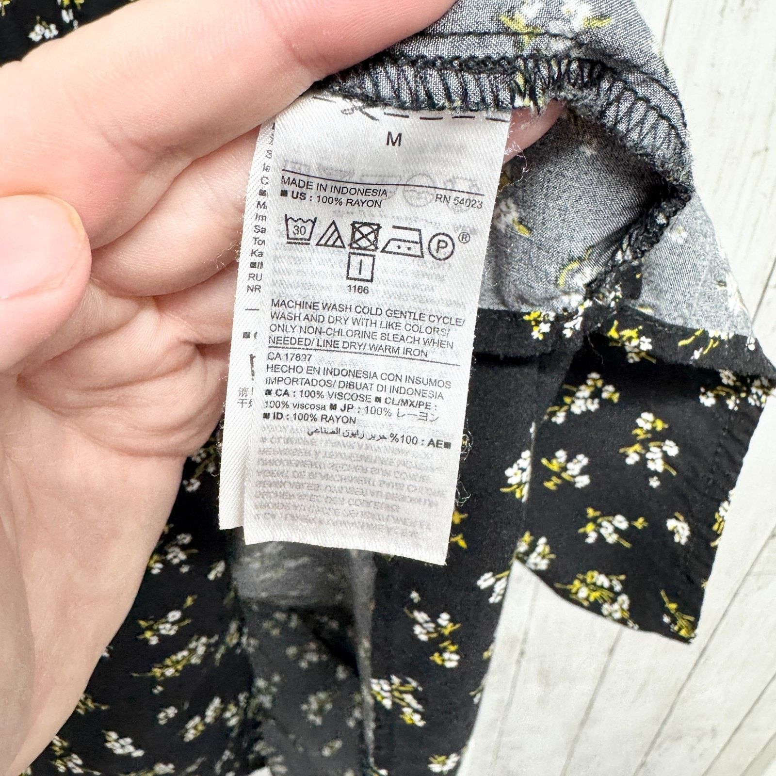 Old Navy Old Navy Dress Size Medium Floral Short Sleeve T-Shirt Mini Size M / US 6-8 / IT 42-44 - 4 Thumbnail