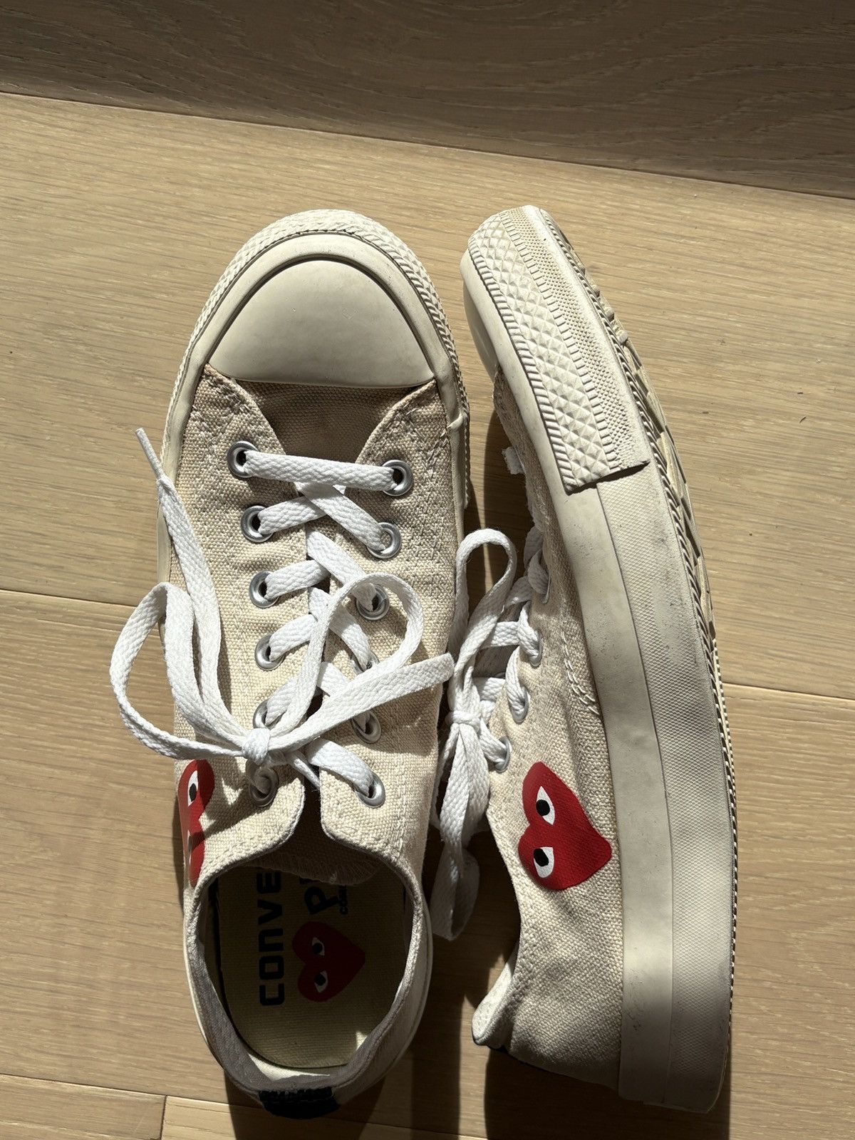CDG PLAY x Converse Cream Color Sneakers (MENS US 8)