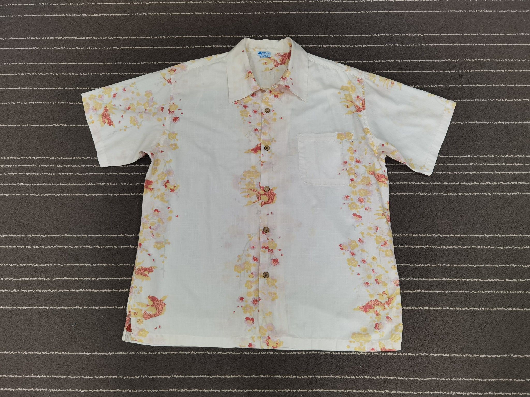 Japanese Brand Vintage Koi fish hawaiaan Japanese L 1993 Size US M / EU 48-50 / 2 - 1 Thumbnail