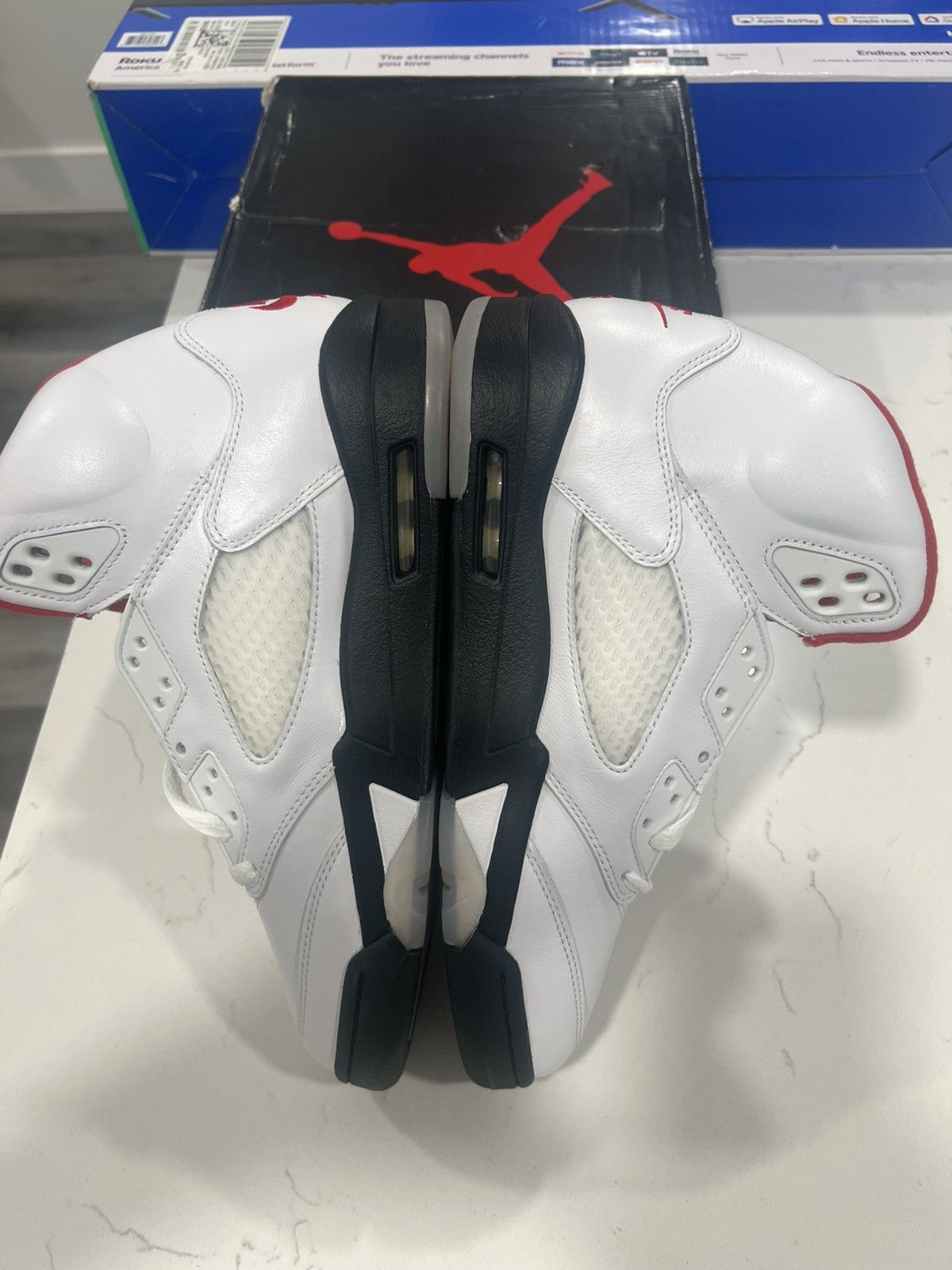 Jordan Brand Jordan 5 retro 2020 sz 8.5 fire red Size US 8.5 / EU 41-42 - 8 Thumbnail