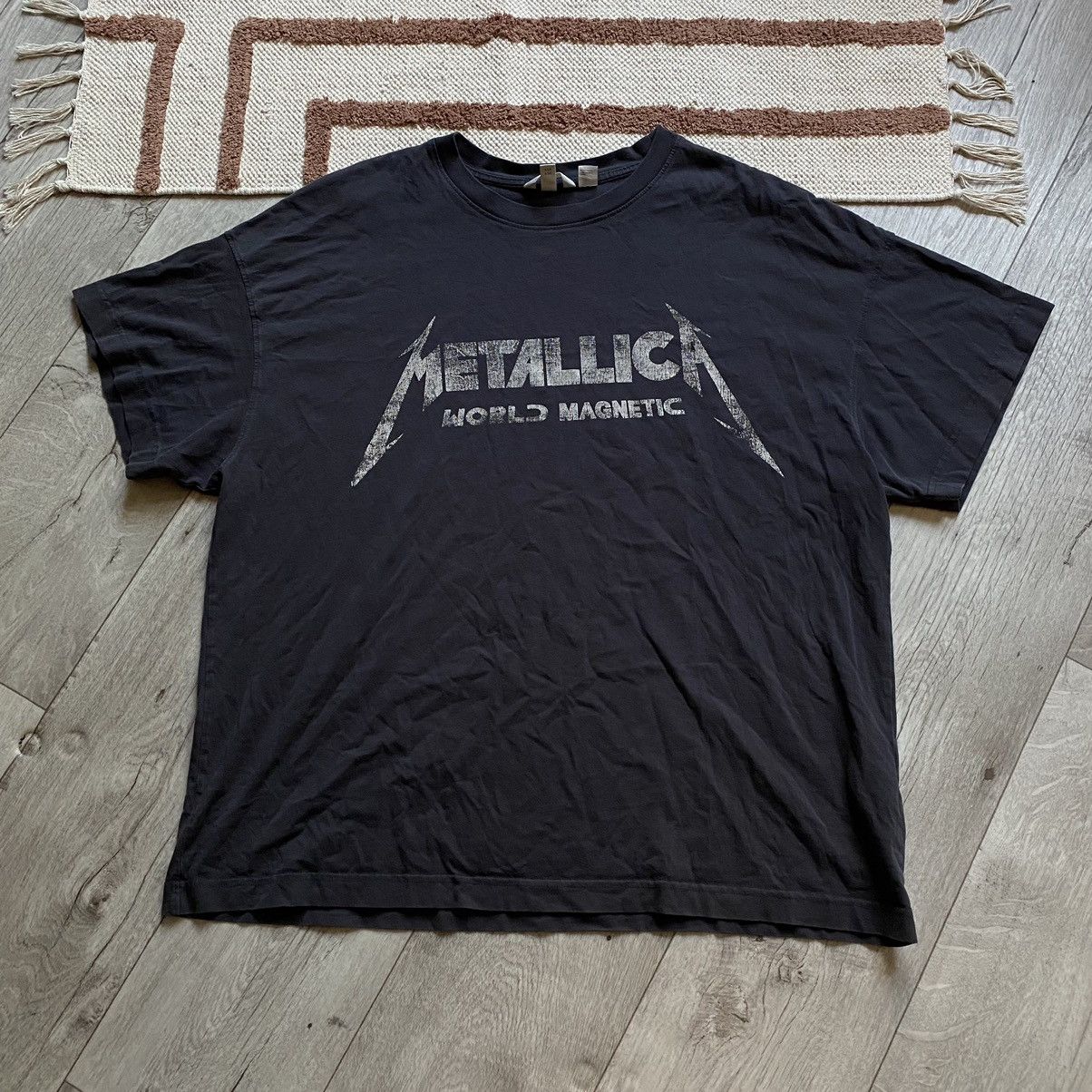 Band Tees METALLICA Y2K WORLD MAGNETIC TOUR OVERSIZE T SHIRT Size US XL / EU 56 / 4 - 1 Thumbnail
