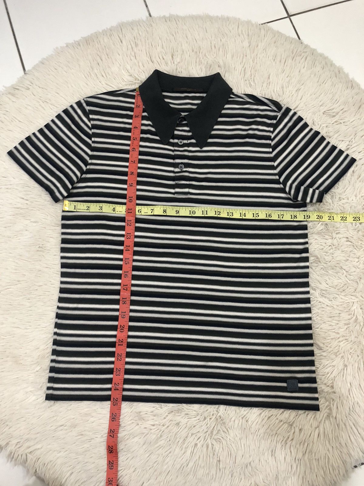 Louis Vuitton × Vintage Vintage Louis Vuitton Polo Shirt Size US S / EU 44-46 / 1 - 12 Thumbnail