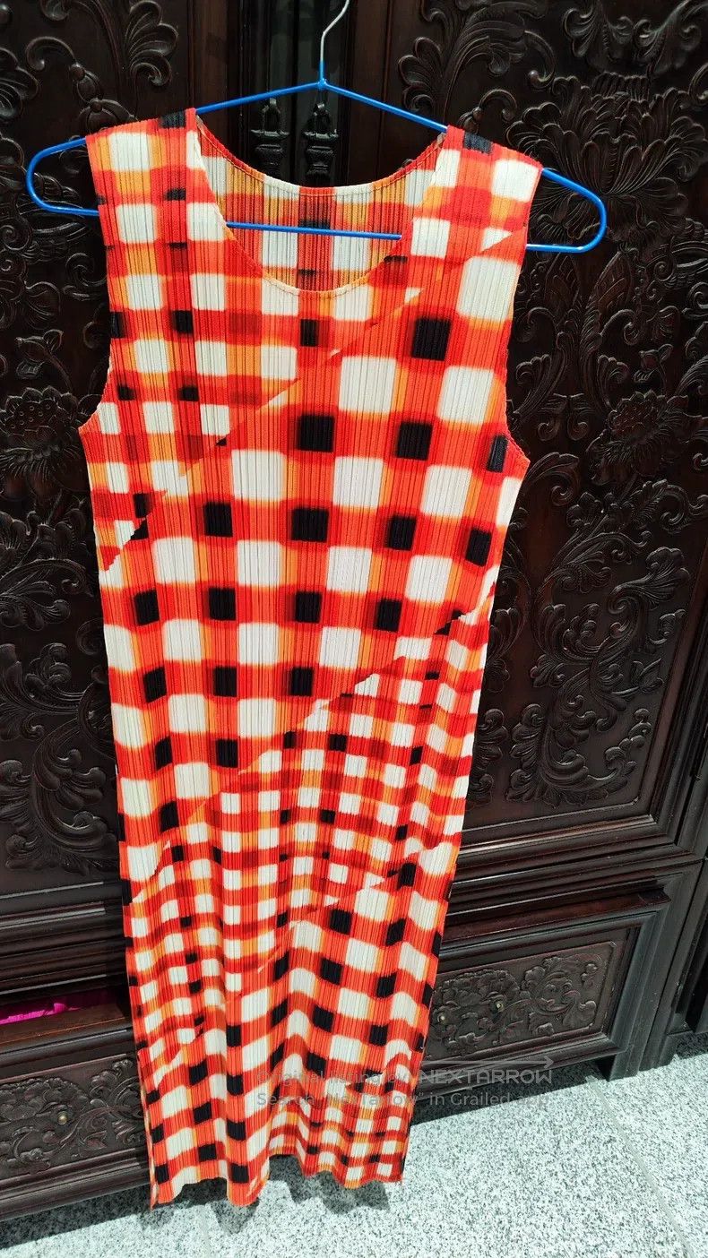 Issey Miyake Issey Miyake Red Watermelon Dress Size L / US 10 / IT 46 - 1 Thumbnail