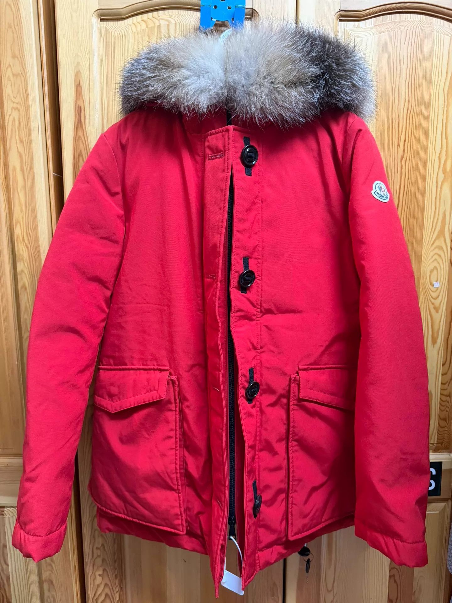 Moncler Moncler Courvite Red Fox Fur Collar Puffer Wmn 0 Size XS / US 0-2 / IT 36-38 - 1 Thumbnail