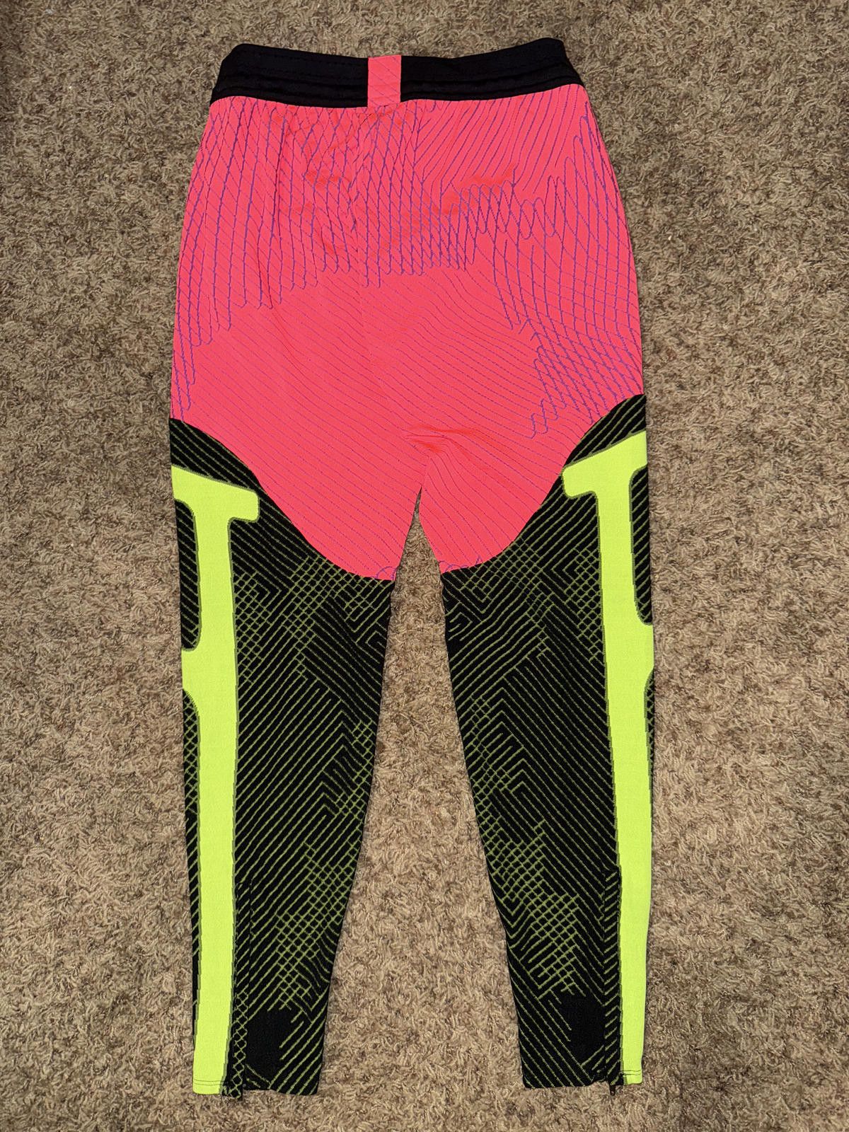 Nike ULTRA RARE UNRELEASED Nike Men’s 2020 Strike Performance Training Pants Sample Size US 30 / EU 46 - 11 Thumbnail