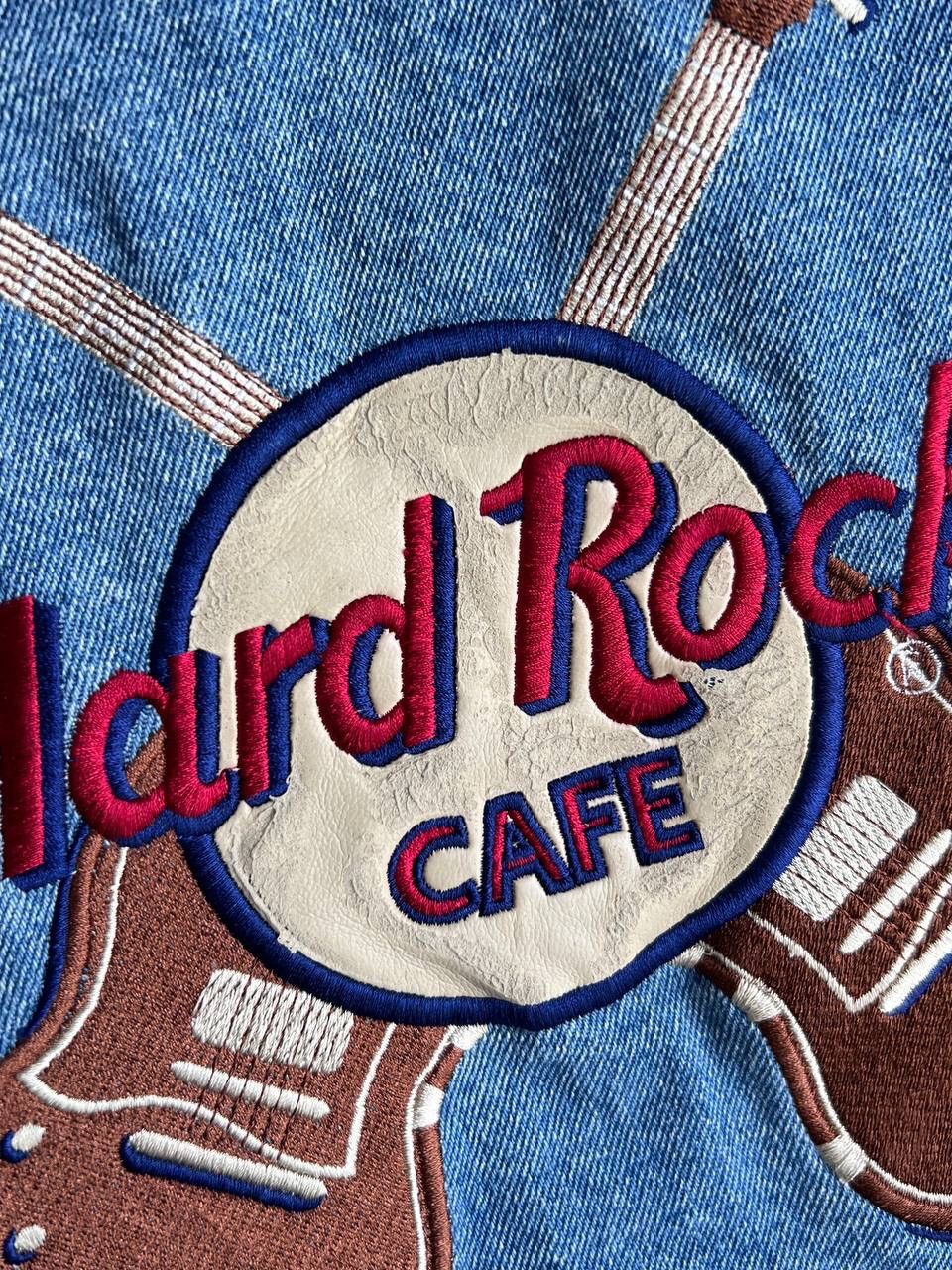 Vintage Vintage 1990s Hard Rock Cafe Beijing China Denim Jacket S Size US S / EU 44-46 / 1 - 3 Thumbnail