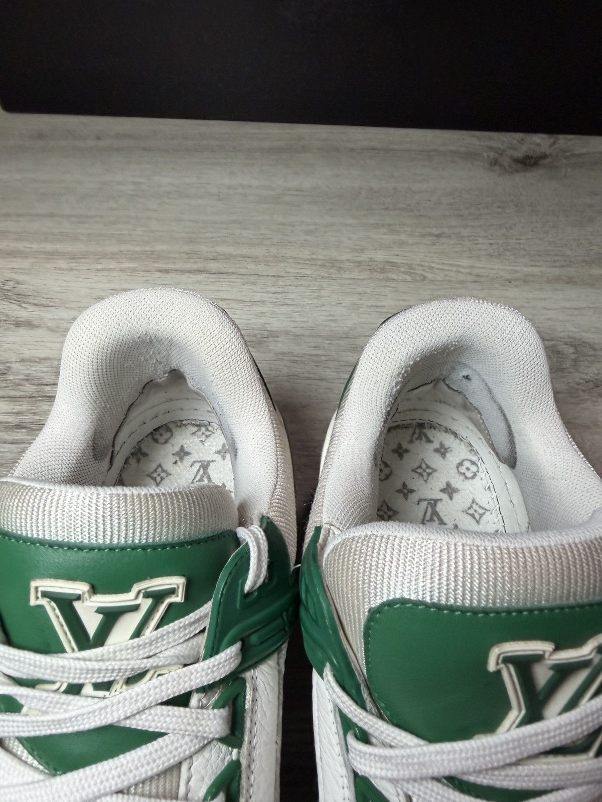 Louis Vuitton Louis Vuiton Trainer Green Size US 6 / EU 39 - 11 Thumbnail