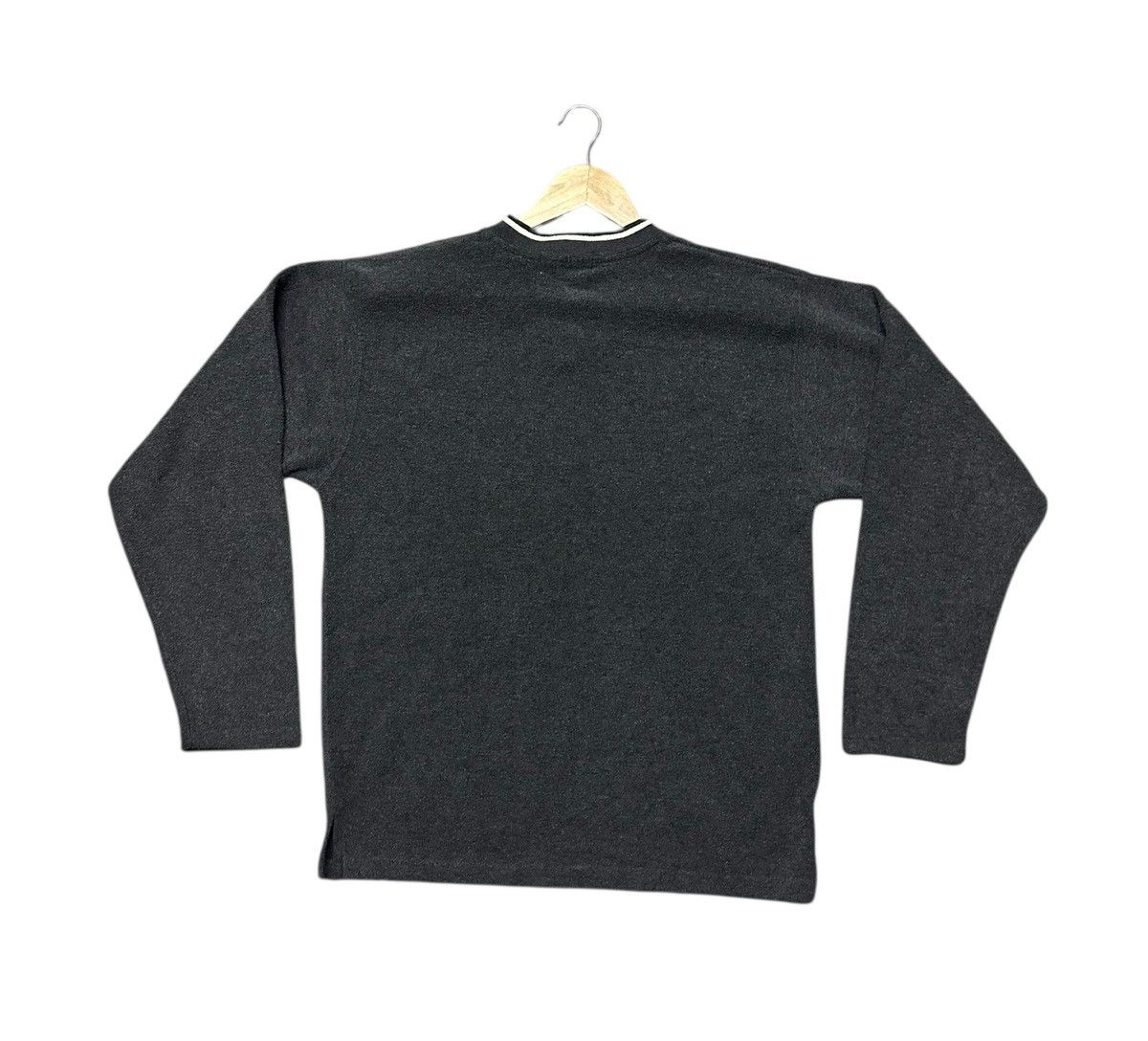 Vintage Vintage Bitch skateboards sweatshirt Size US L / EU 52-54 / 3 - 4 Thumbnail