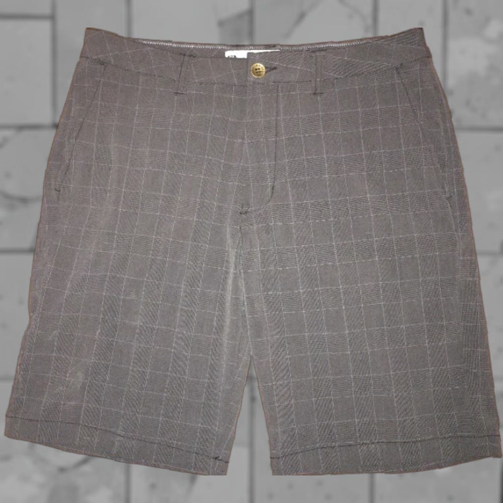 TravisMathew Travis Matthew Mens Casual Golf Shorts Size 32 Gray Check Polyester Blend Casual Shorts Sports Golf Mens Size US 32 / EU 48 - 1 Thumbnail