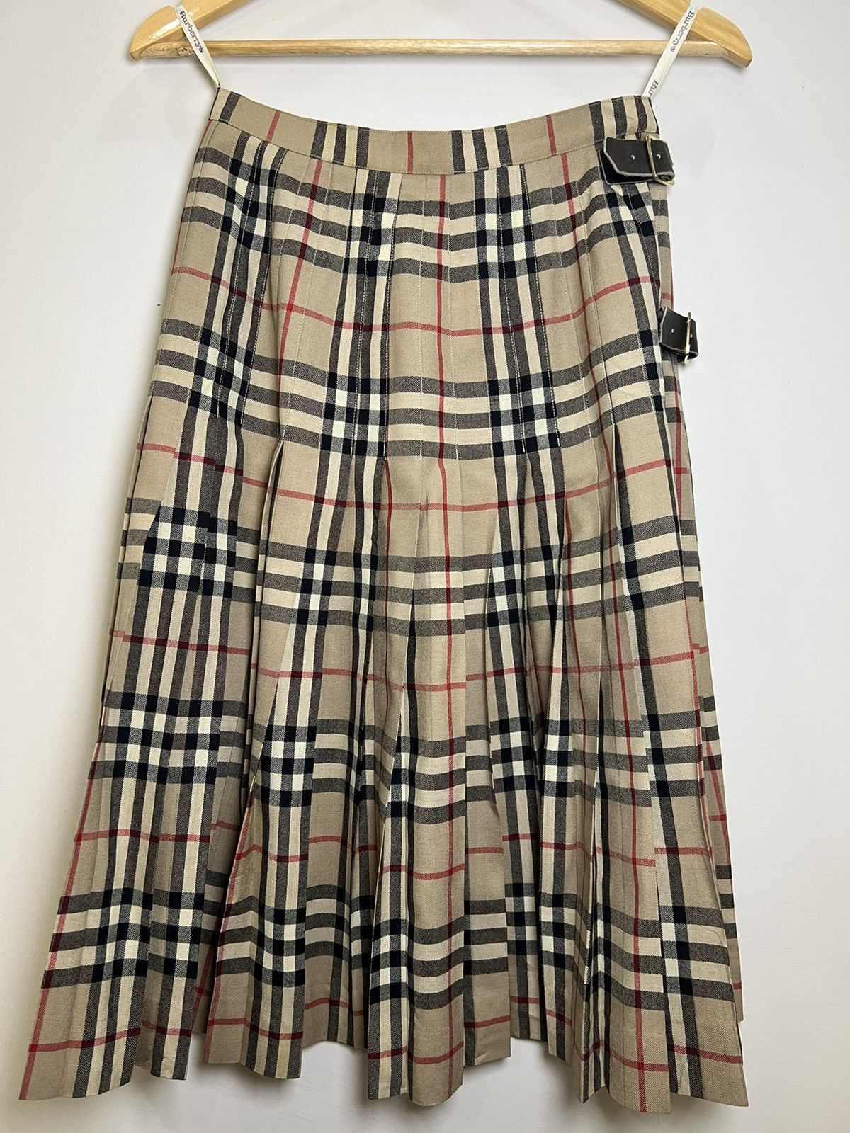 Burberry Burberry Nova Check Pleated Buckle Details Size 26" / US 2 / IT 38 - 1 Thumbnail