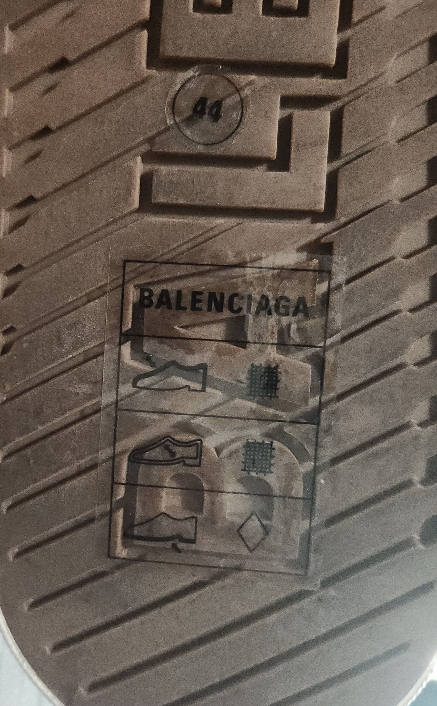 Balenciaga Paris Graffiti High Top Size US 11 / EU 44 - 8 Thumbnail