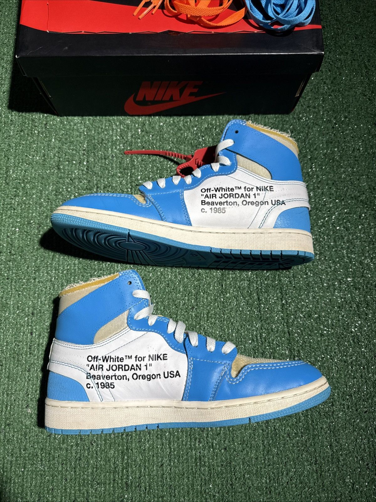 Jordan Brand × Off-White Size 8.5 - Jordan 1 Retro OG x Off-White High UNC Size US 8.5 / EU 41-42 - 3 Thumbnail