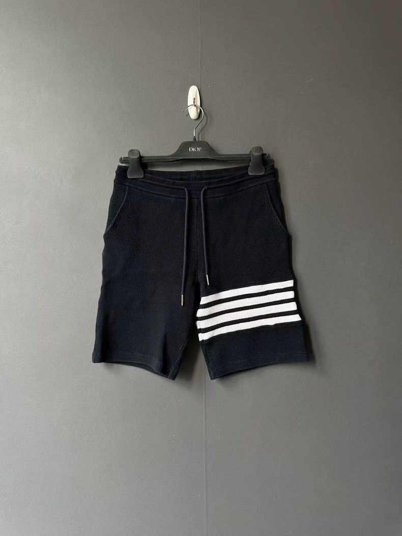 Thom Browne Thom Browne Size 0Blue waffe shorts 2505-Nextarrow Size US 27 - 1 Thumbnail