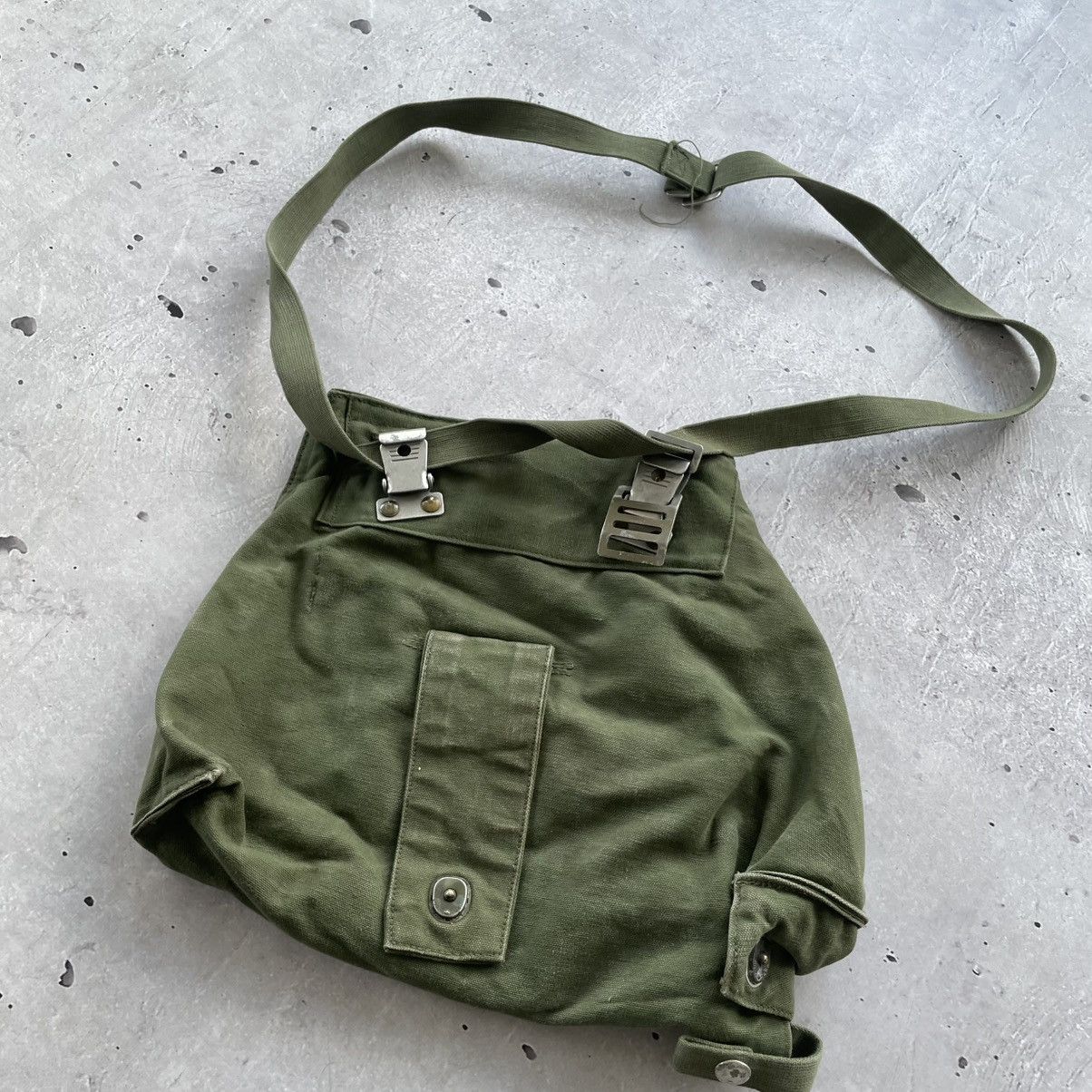 Vintage Vintage 1945 Canvas Genuine Military Crossbody Bag Size ONE SIZE - 6 Thumbnail