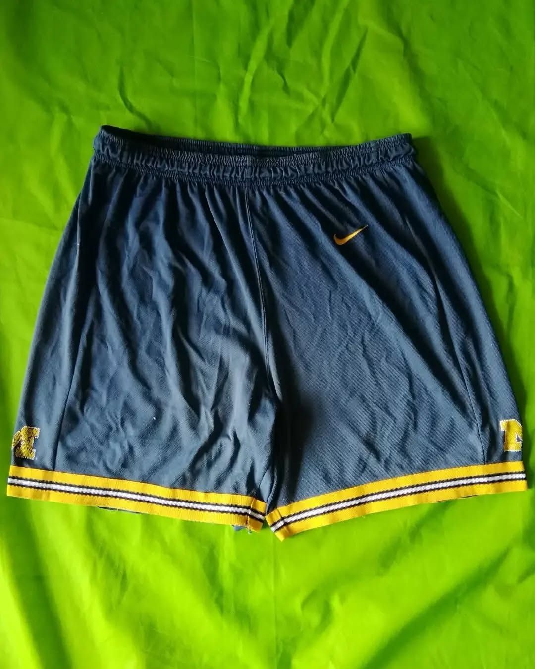 Nike × Vintage Vintage Nike Team Navy Y2K Sport Short Pants Size US 35 - 2 Thumbnail