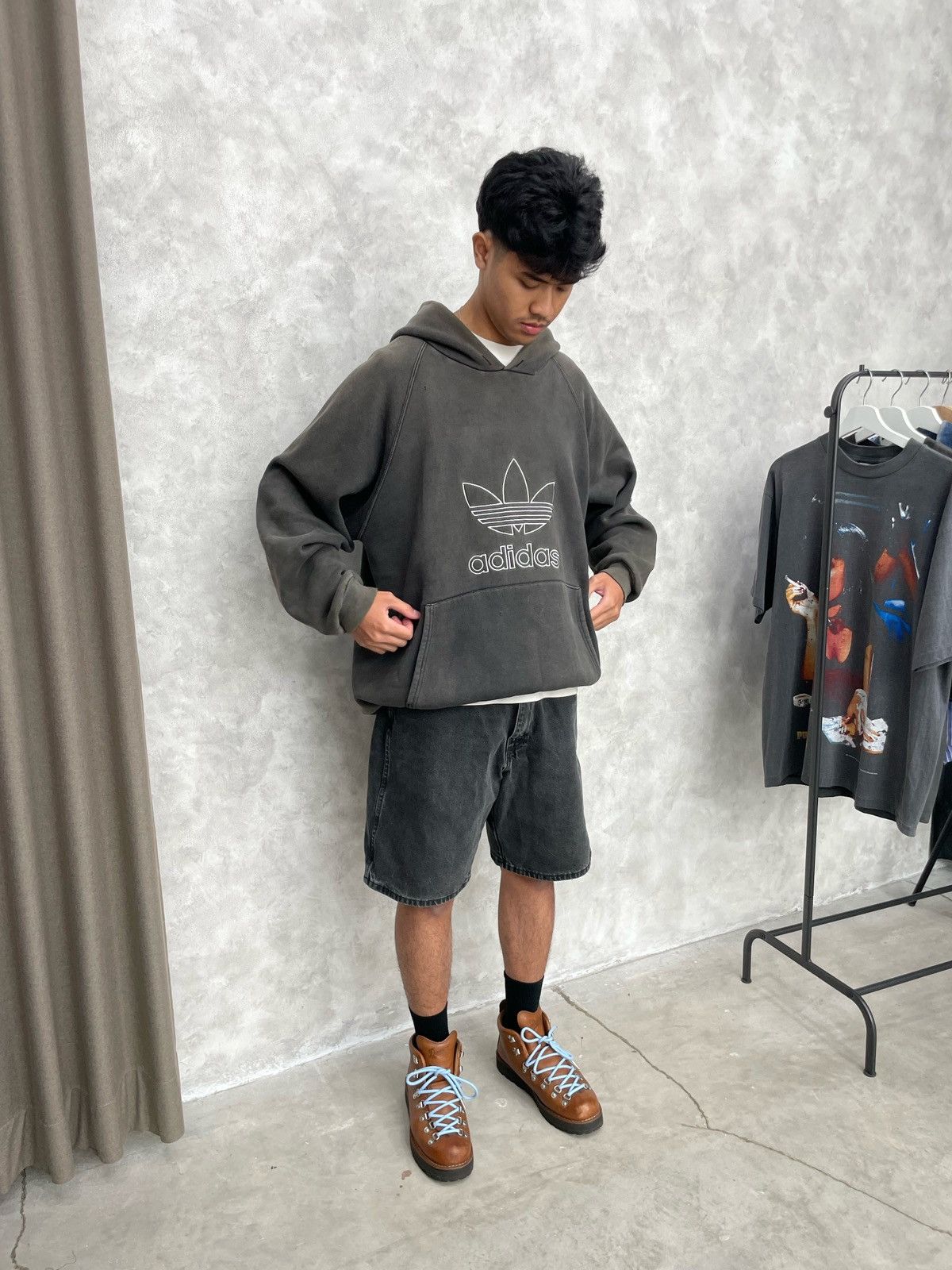 Adidas × Vintage 1980/1990’s - Vintage Adidas Black Faded Hoodie Size US L / EU 52-54 / 3 - 6 Thumbnail