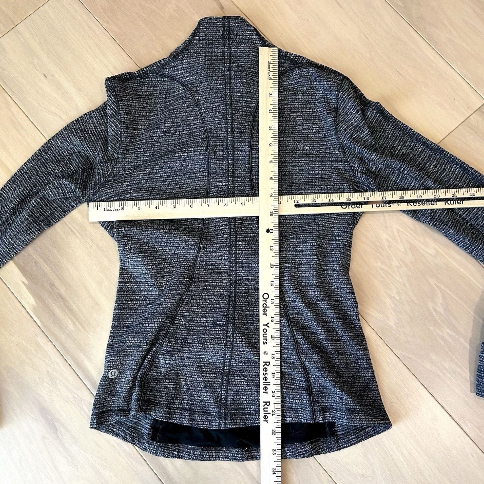 Lululemon Lululemon Run Briskly Pullover 1/2 Zip Activewear Black 6 Women’s Size M / US 6-8 / IT 42-44 - 5 Thumbnail