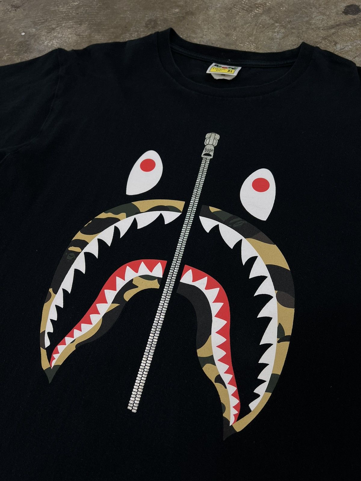 Bape Bape Camo Zipper Shark Tee Size US XL / EU 56 / 4 - 2 Thumbnail