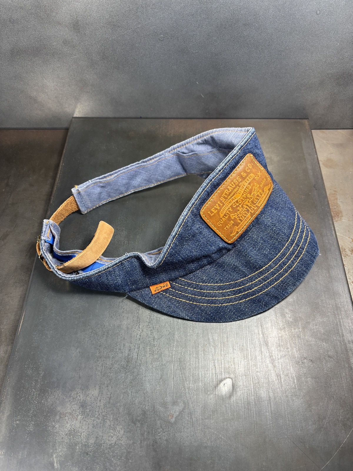 Levi's 1970s Levi's Orange Tab Hat 70s Vintage Dark Denim Visor Cap Size ONE SIZE - 6 Thumbnail