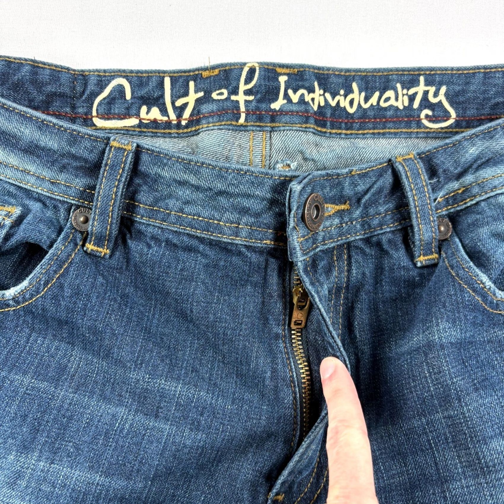Cult Of Individuality Cult Of Individuality Jeans Mens 38x34 Blue Hagen Relaxed Tapered Distressed Denim Regular Mens Jeans Distressed Blue 90s? Size US 38 / EU 54 - 3 Thumbnail