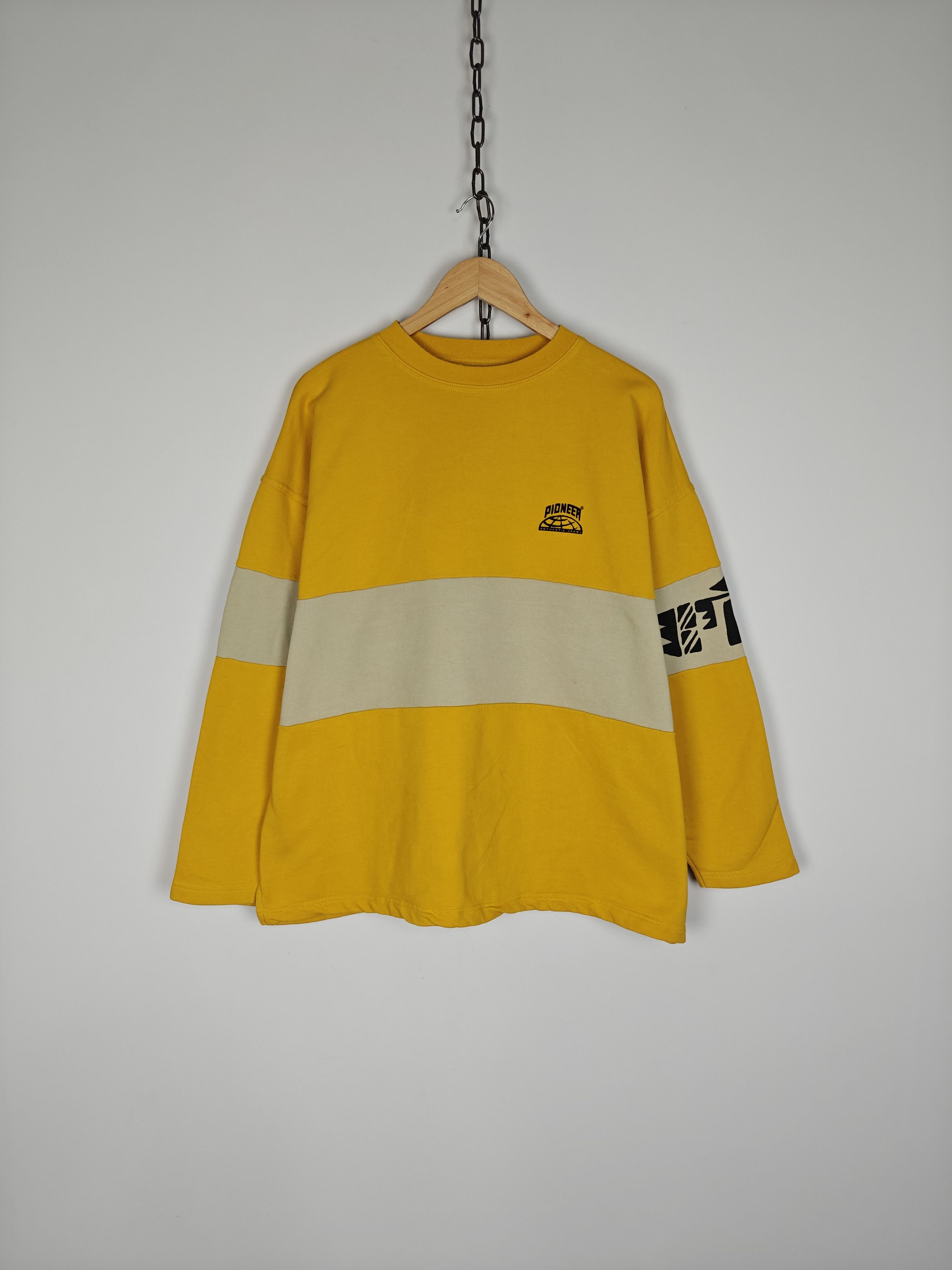 Vintage Pioneer Sweatshirt Crewneck Yellow Pullover size L Size US L / EU 52-54 / 3 - 1 Thumbnail